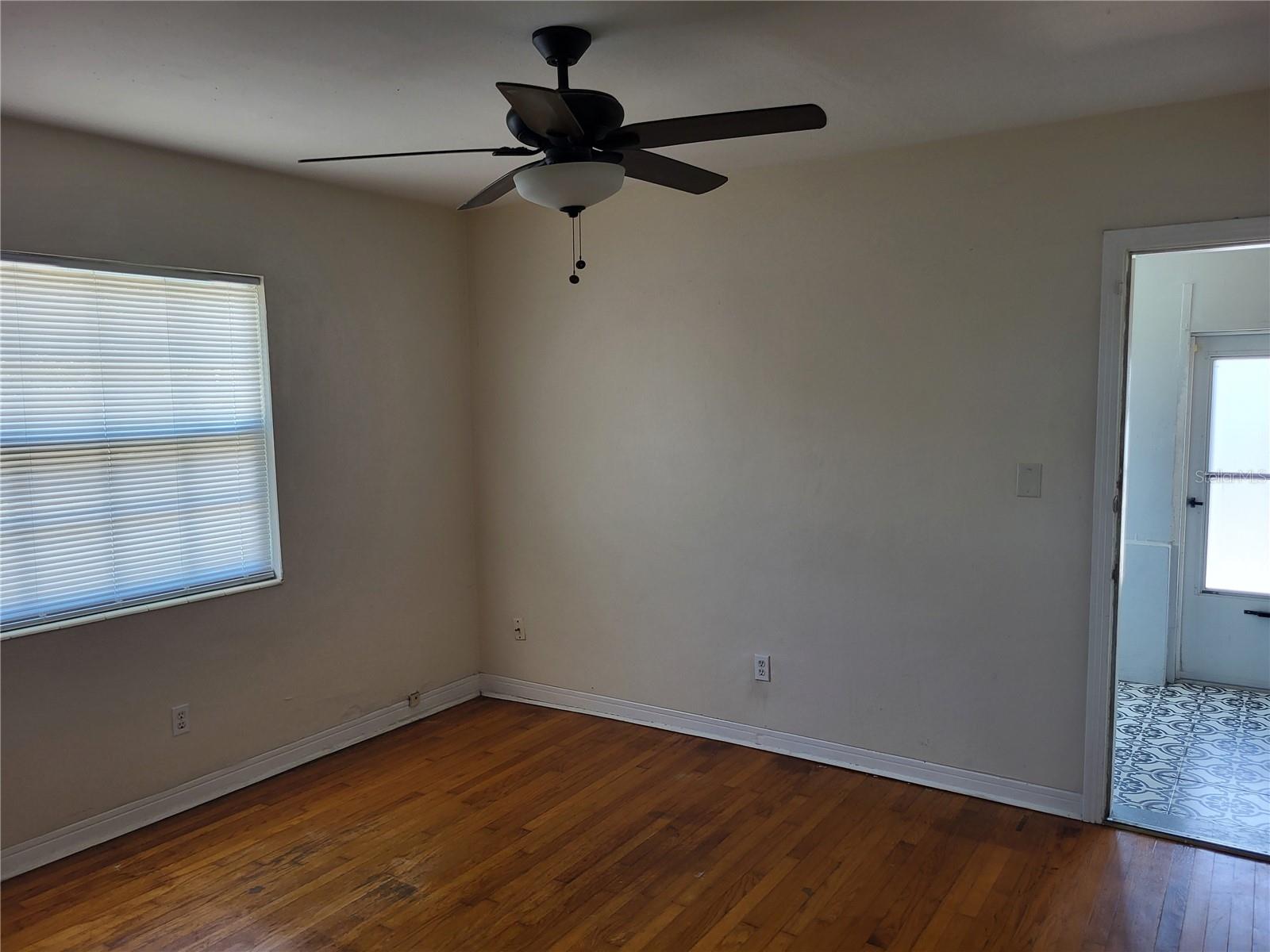 Image 11 of 24 For 1500 30th Avenue N A