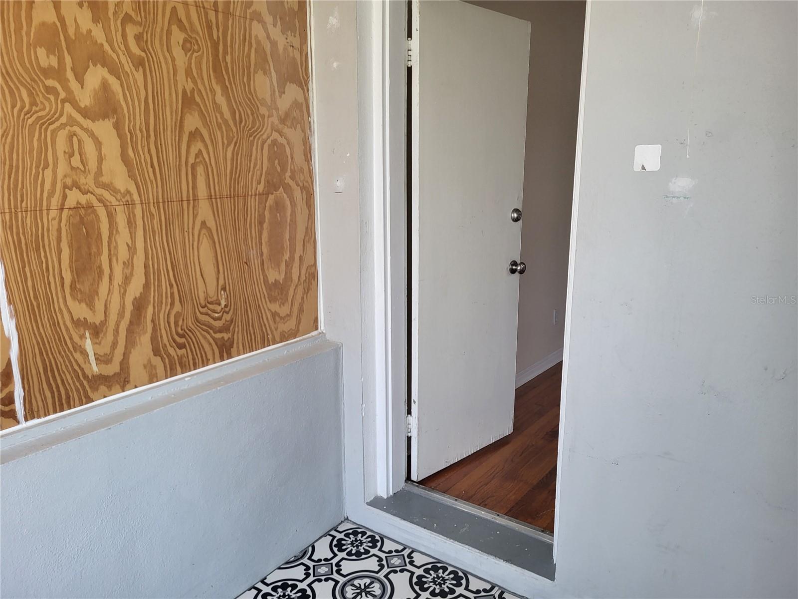 Image 18 of 24 For 1500 30th Avenue N A