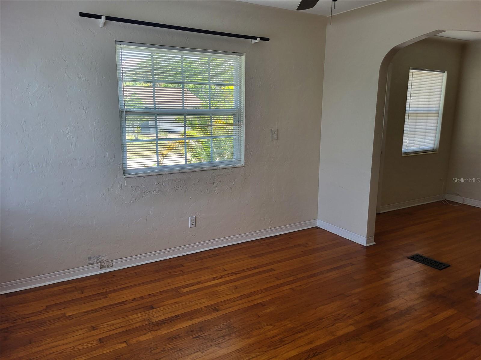 Image 3 of 24 For 1500 30th Avenue N A