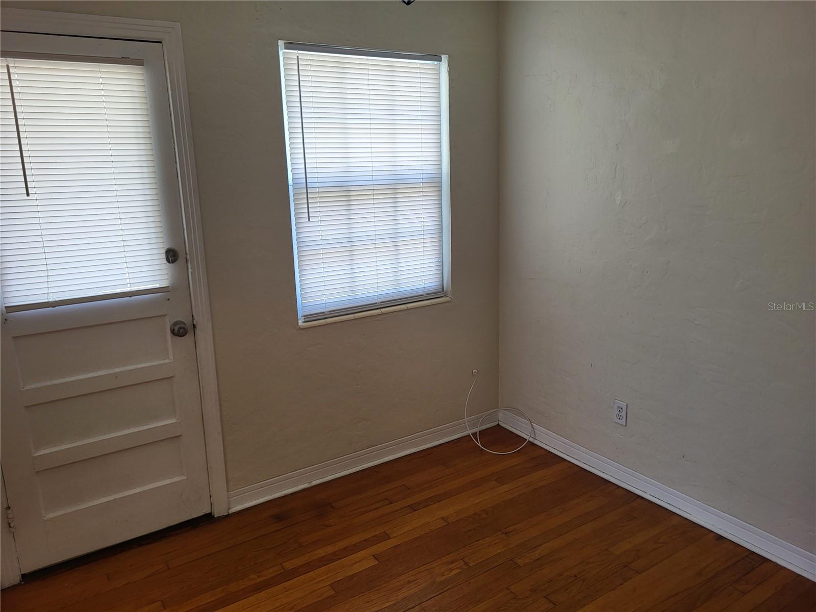 Image 8 of 24 For 1500 30th Avenue N A