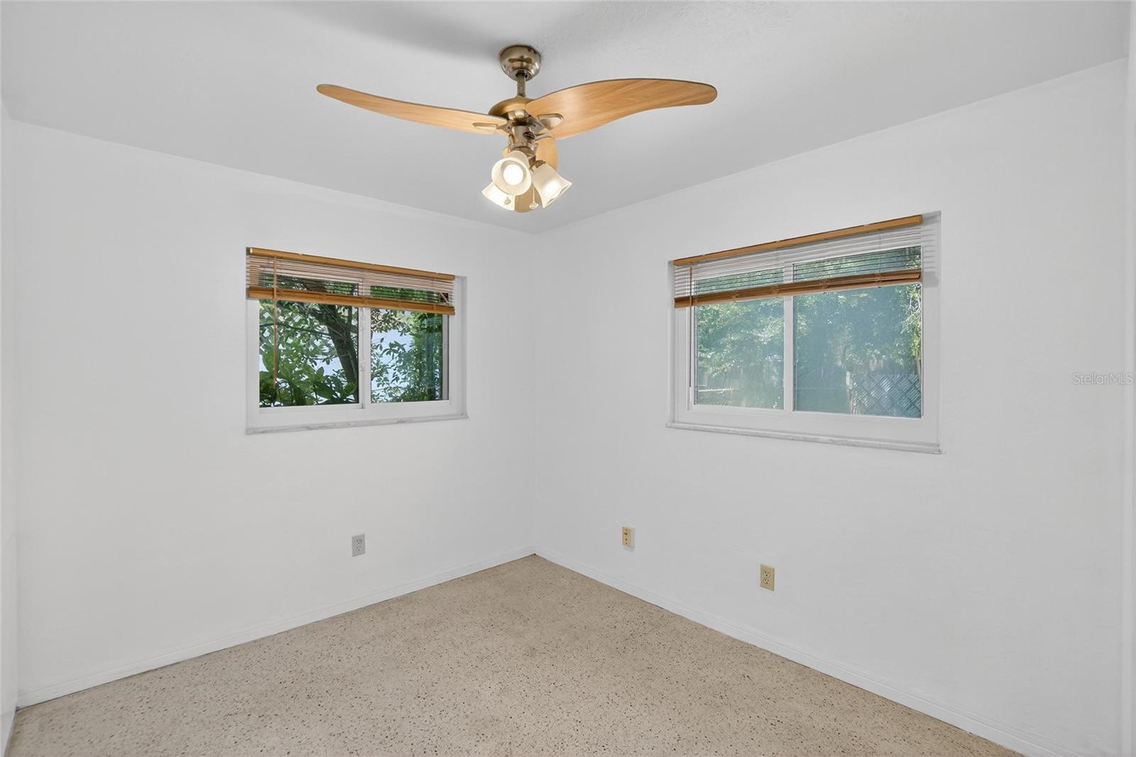 Image 24 of 39 For 2877 32nd Avenue N