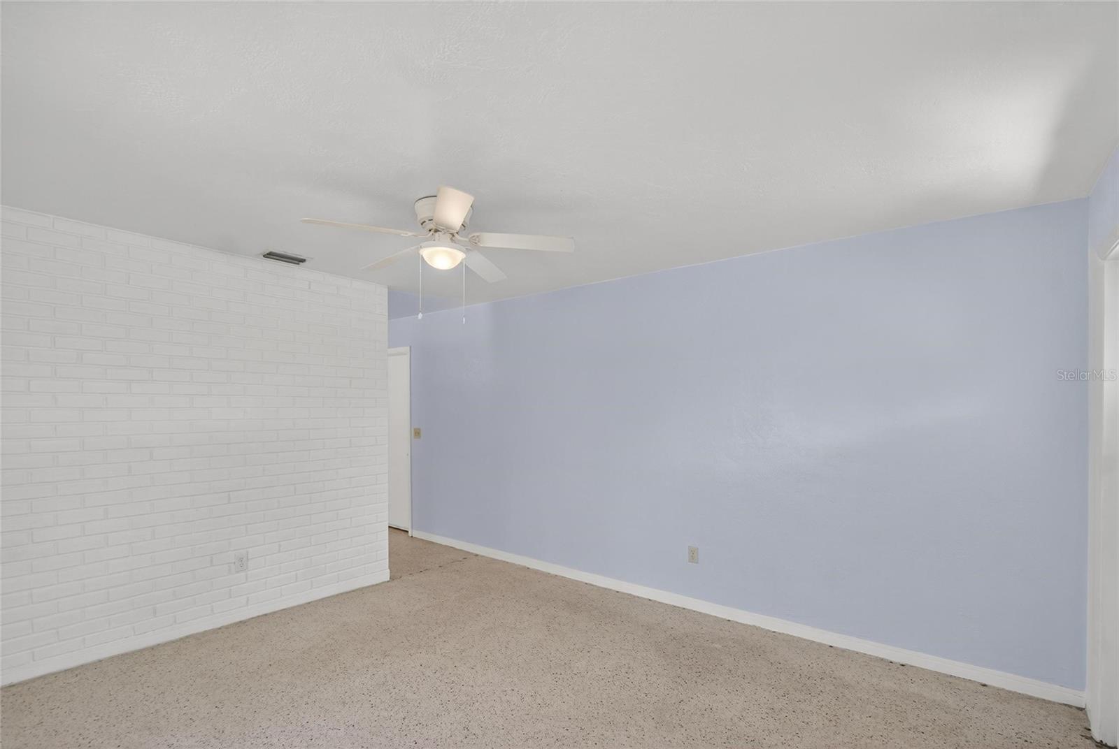 Image 7 of 39 For 2877 32nd Avenue N