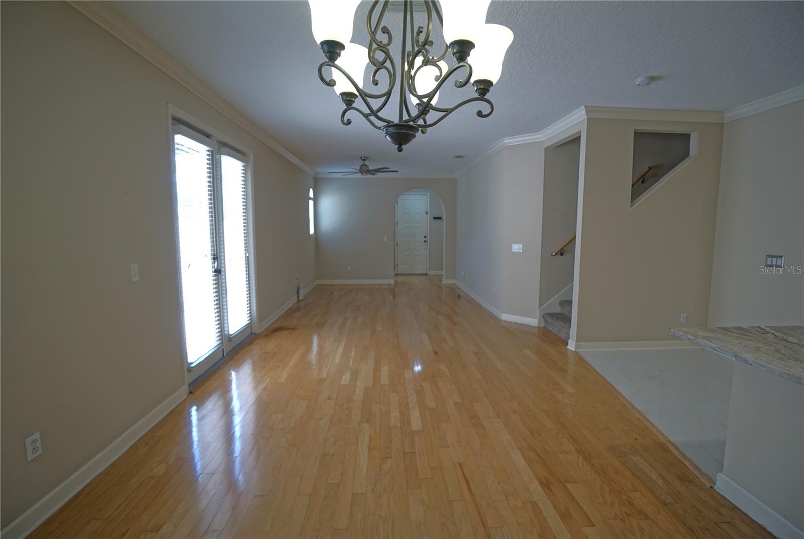 Image 7 of 17 For 111 Melville Avenue 3