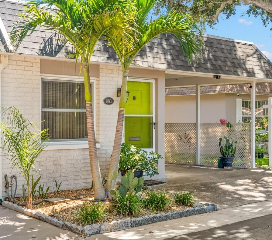 Image 3 of 60 For 883 Sky Loch Drive S