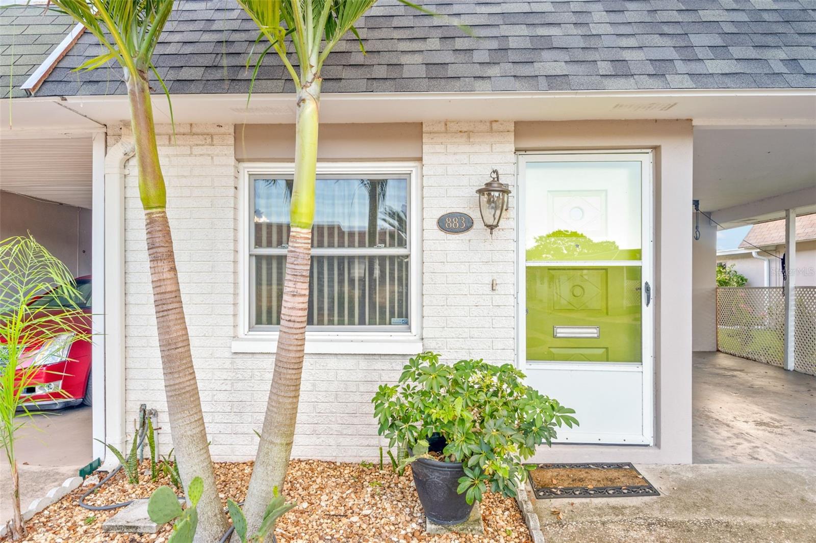 Image 4 of 60 For 883 Sky Loch Drive S