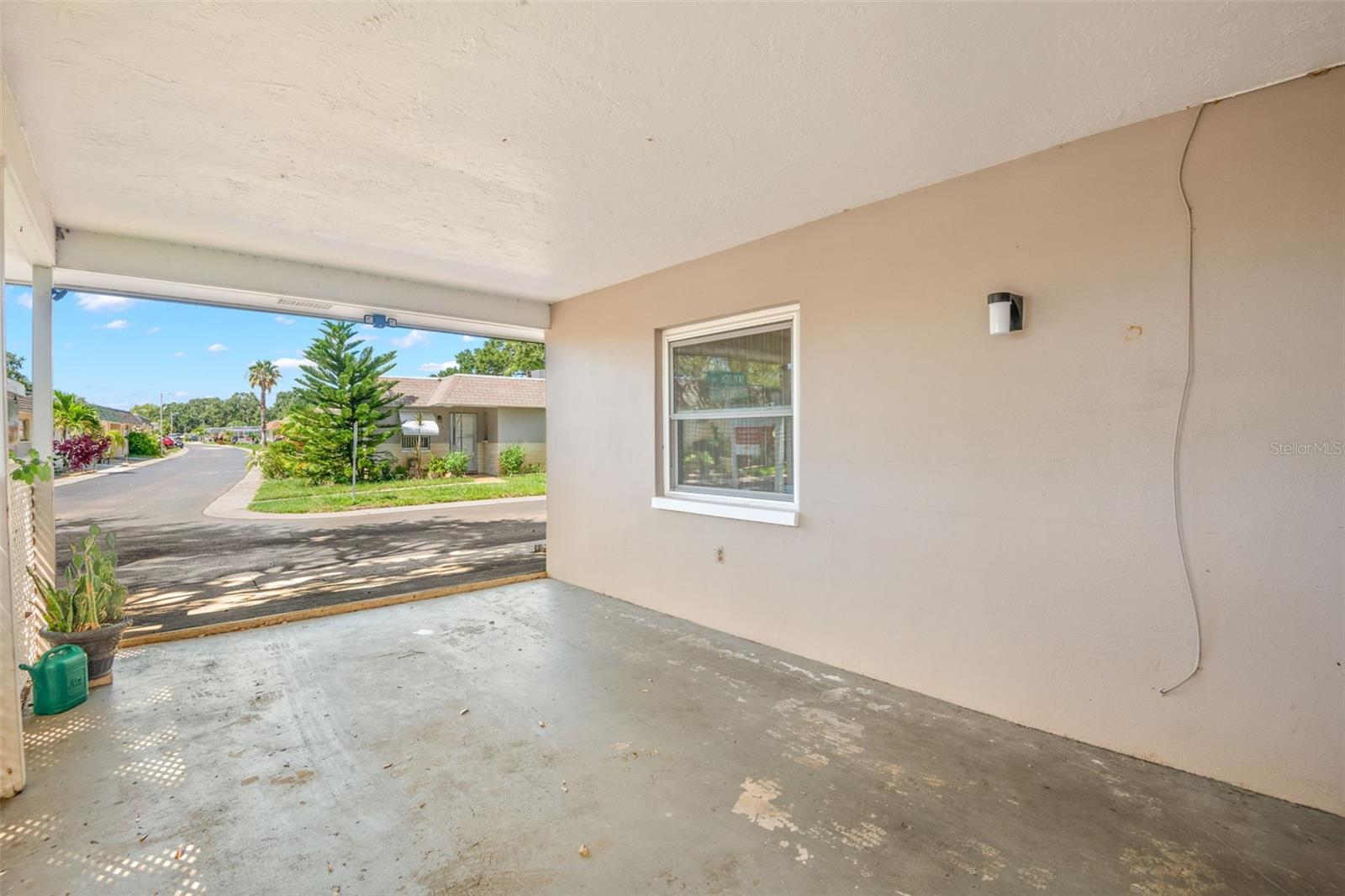 Image 5 of 60 For 883 Sky Loch Drive S