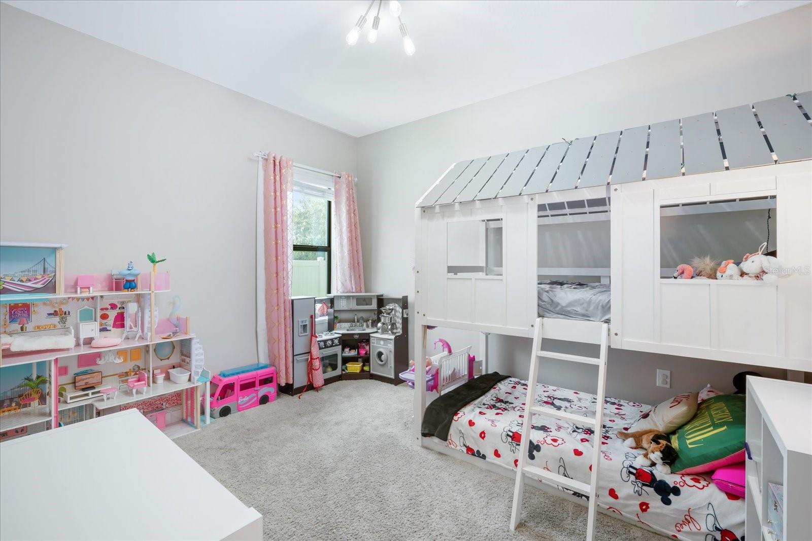 Image 17 of 22 For 7501 37th Avenue E