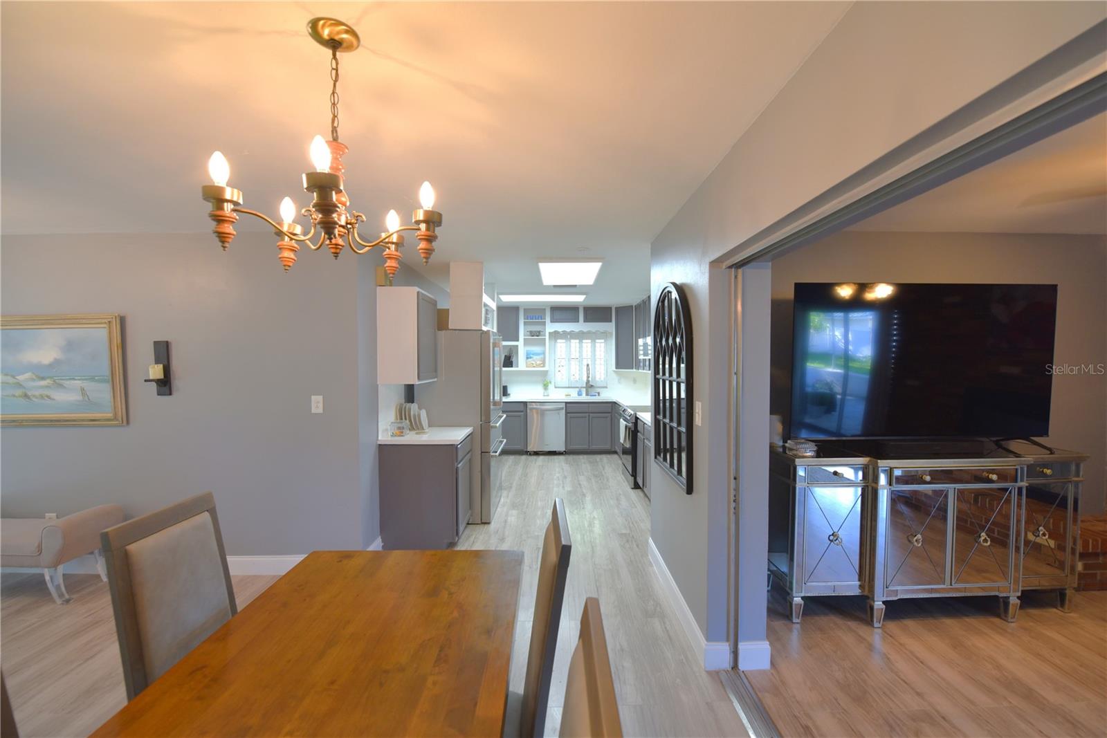 Image 31 of 55 For 1717 Faulds Road S