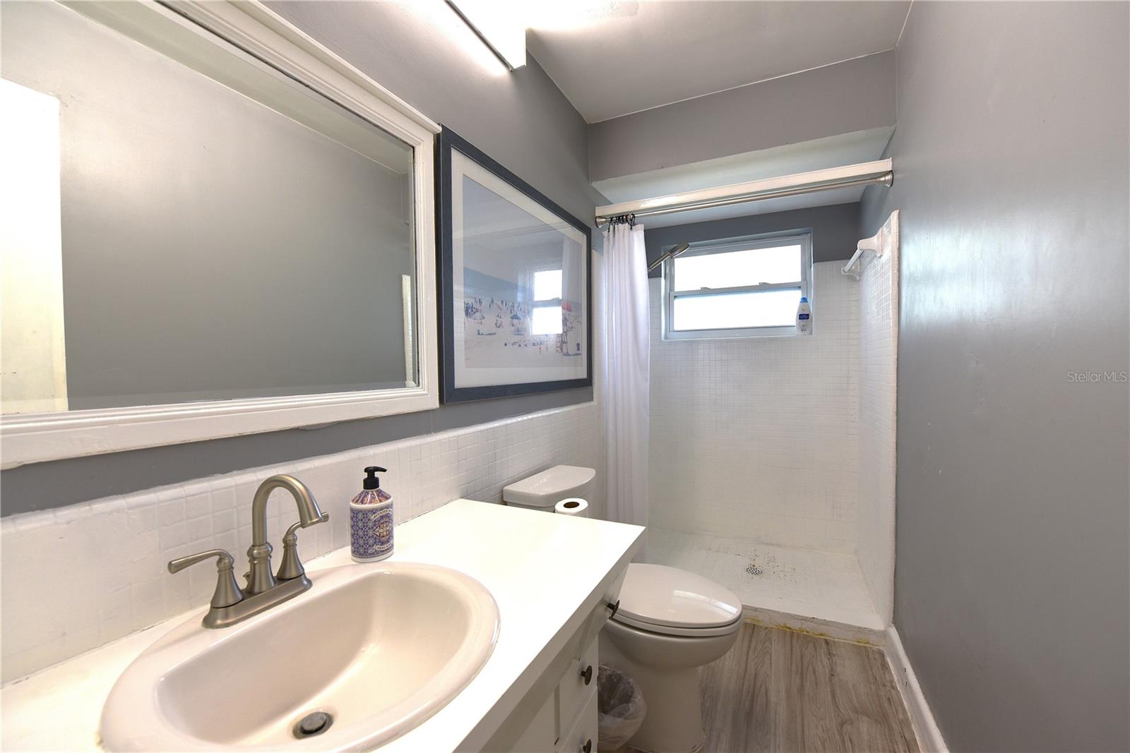 Image 36 of 55 For 1717 Faulds Road S
