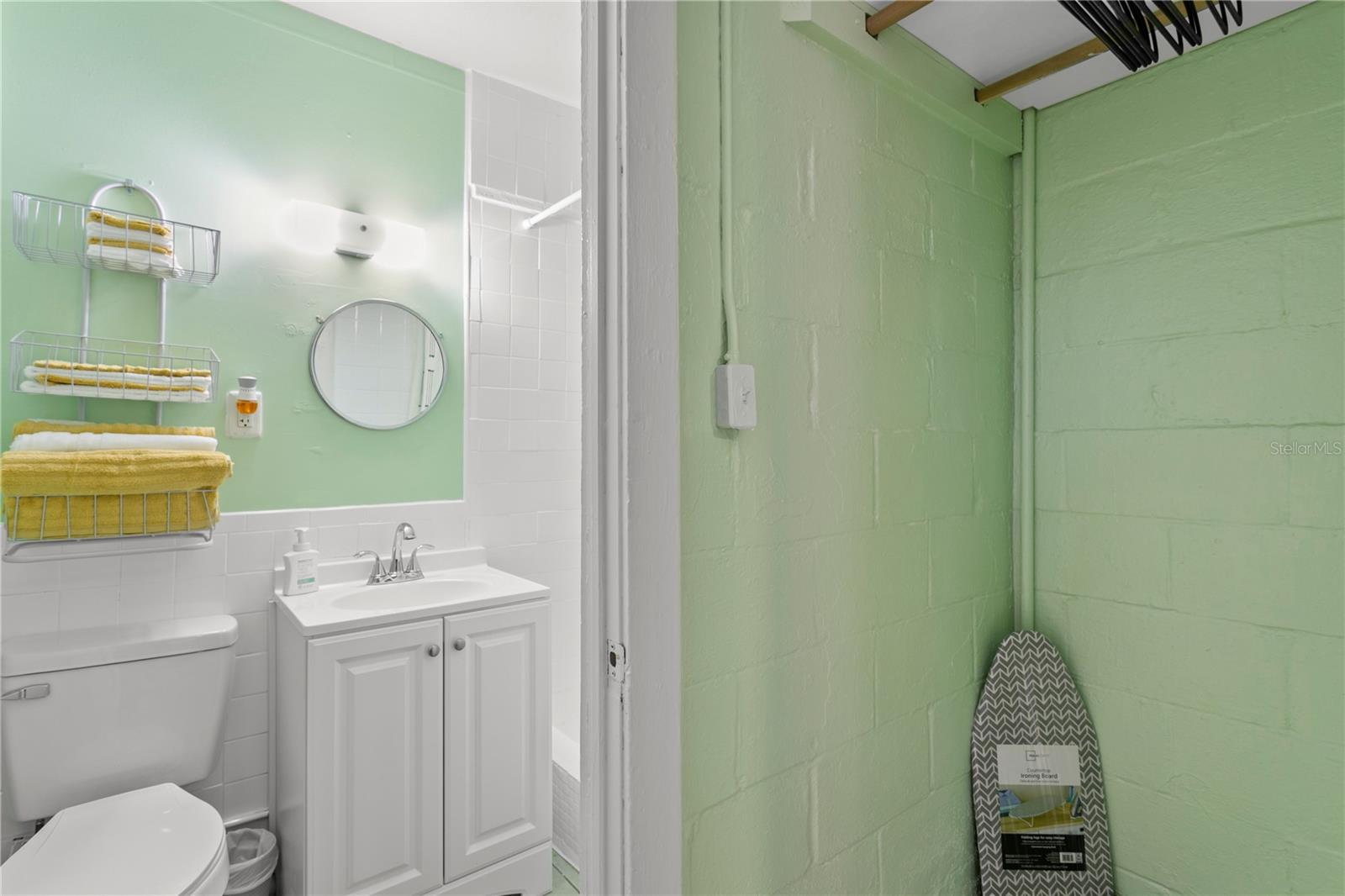 Image 16 of 22 For 1301 Bermuda Boulevard A