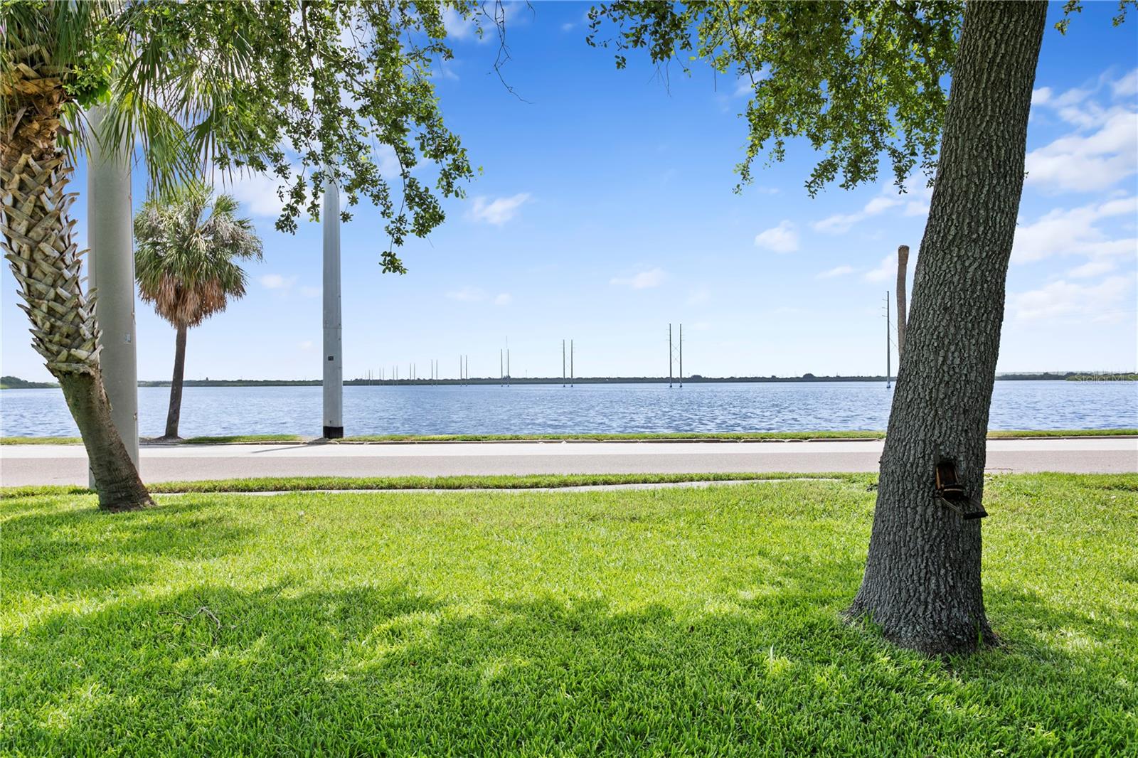 Image 17 of 22 For 1301 Bermuda Boulevard A