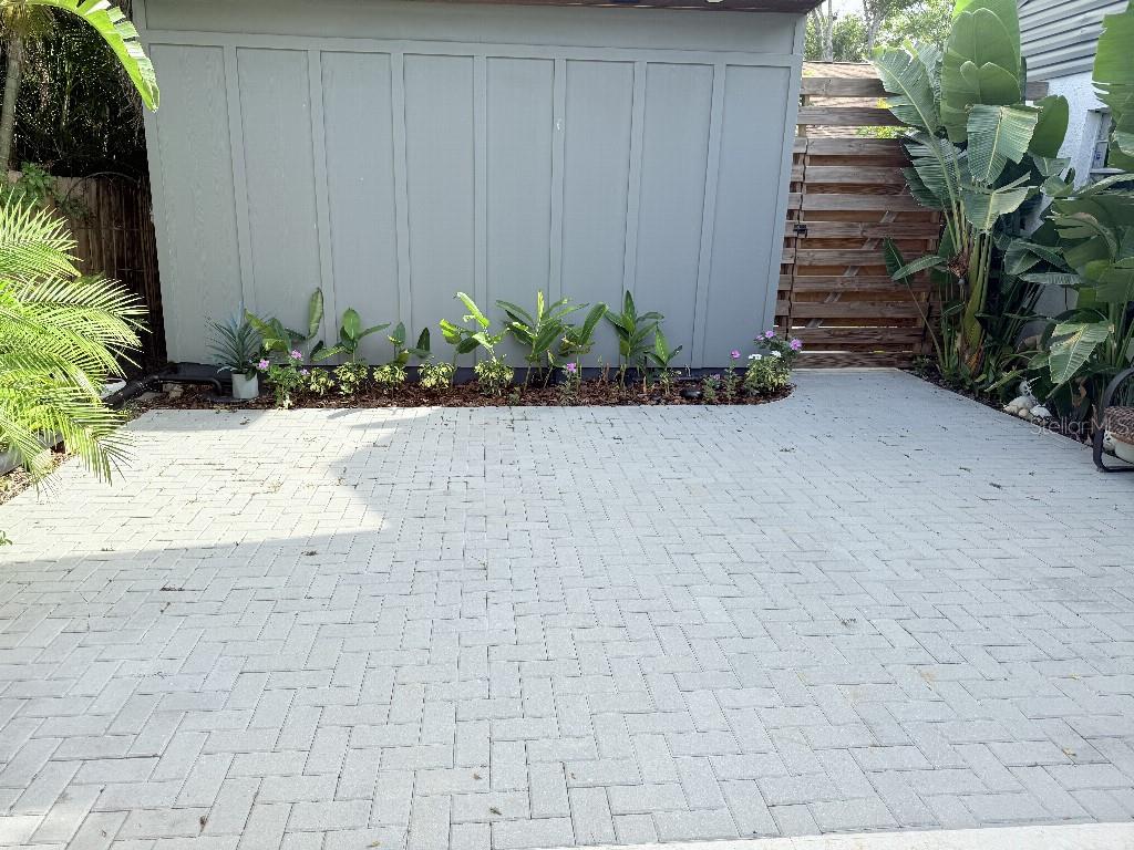 Image 29 of 46 For 8020 Gomez Avenue
