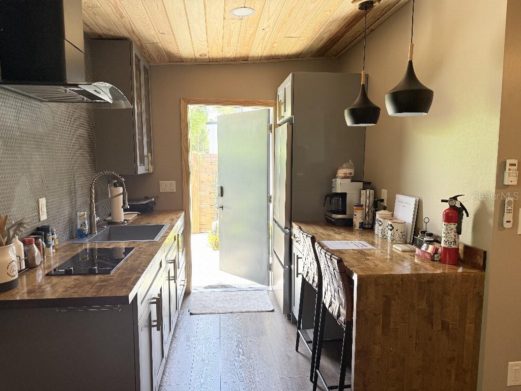 Image 31 of 46 For 8020 Gomez Avenue