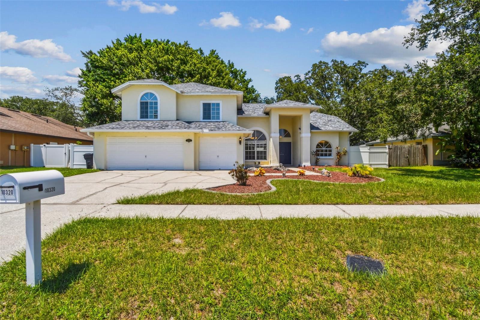 Details for 10320 Ashley Oaks Drive, RIVERVIEW, FL 33578