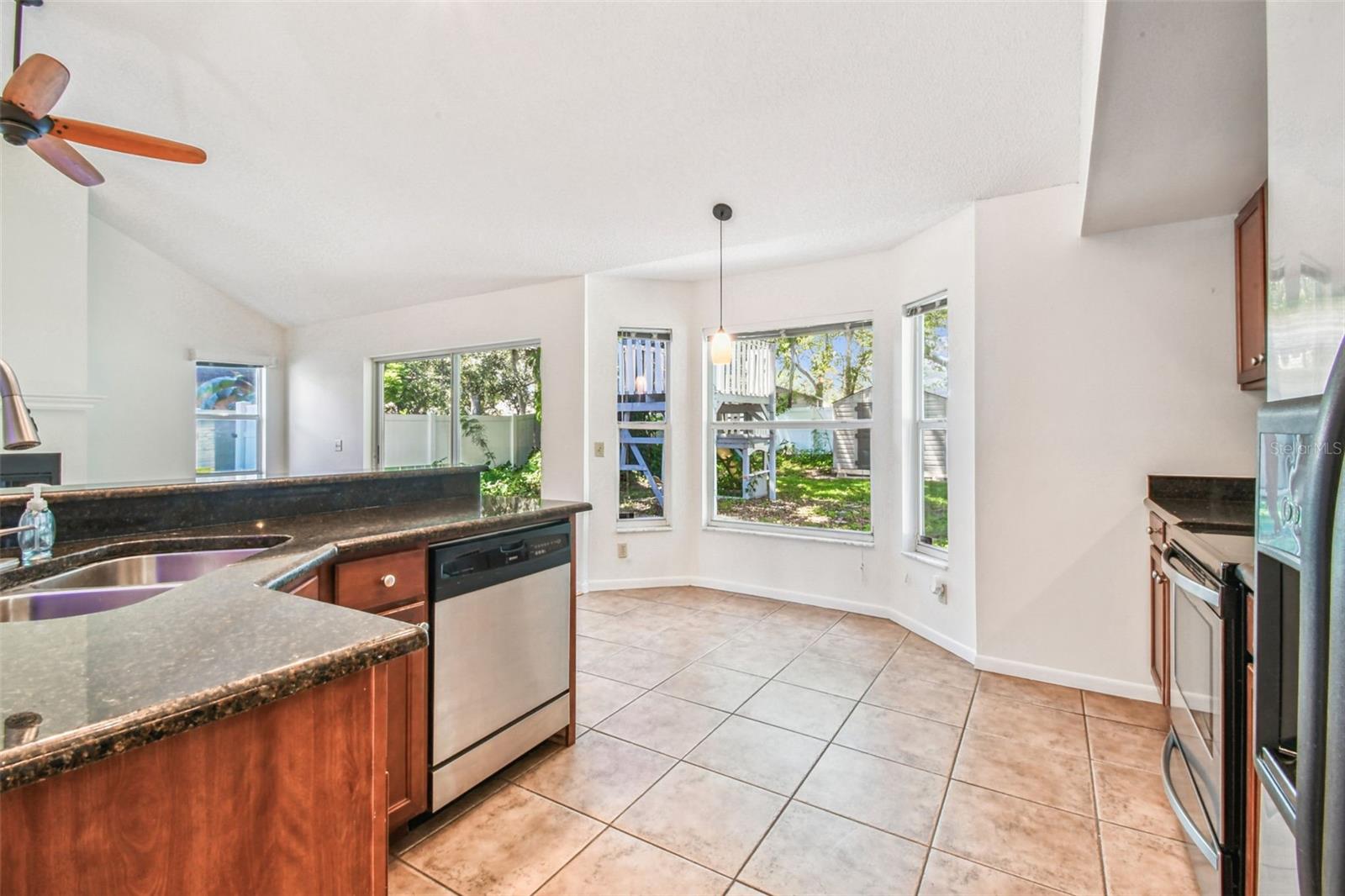 Image 22 of 72 For 10320 Ashley Oaks Drive