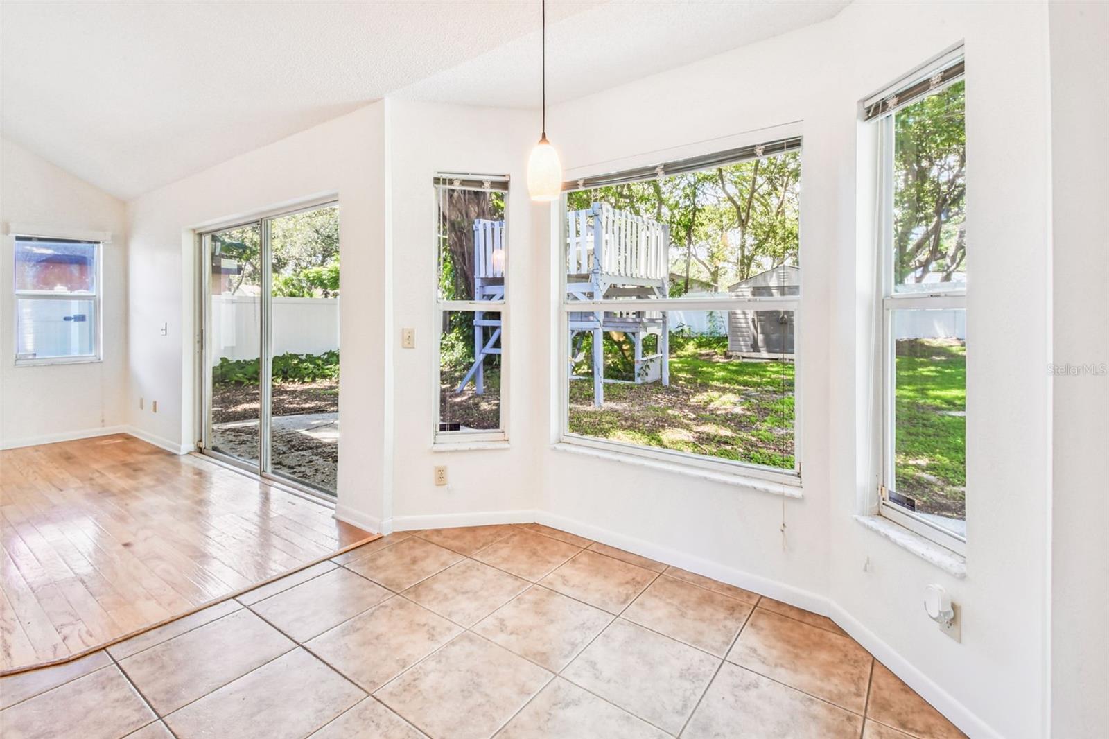 Image 27 of 72 For 10320 Ashley Oaks Drive