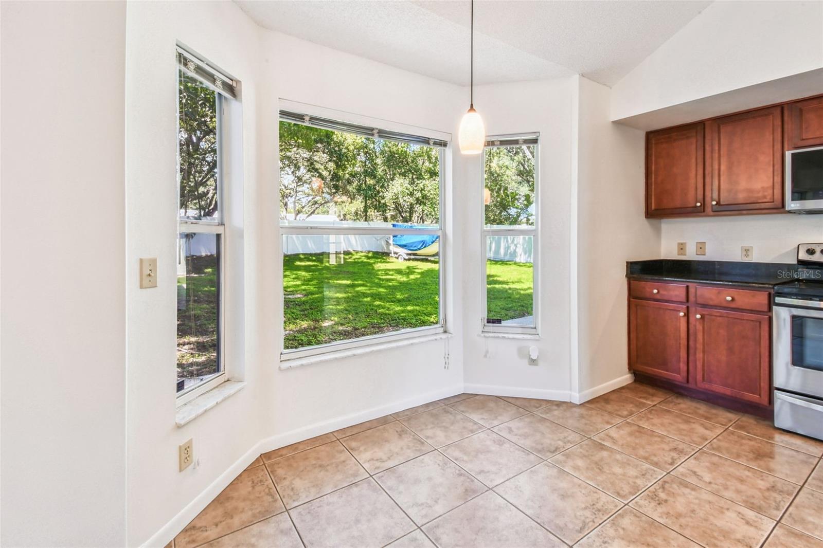 Image 28 of 72 For 10320 Ashley Oaks Drive