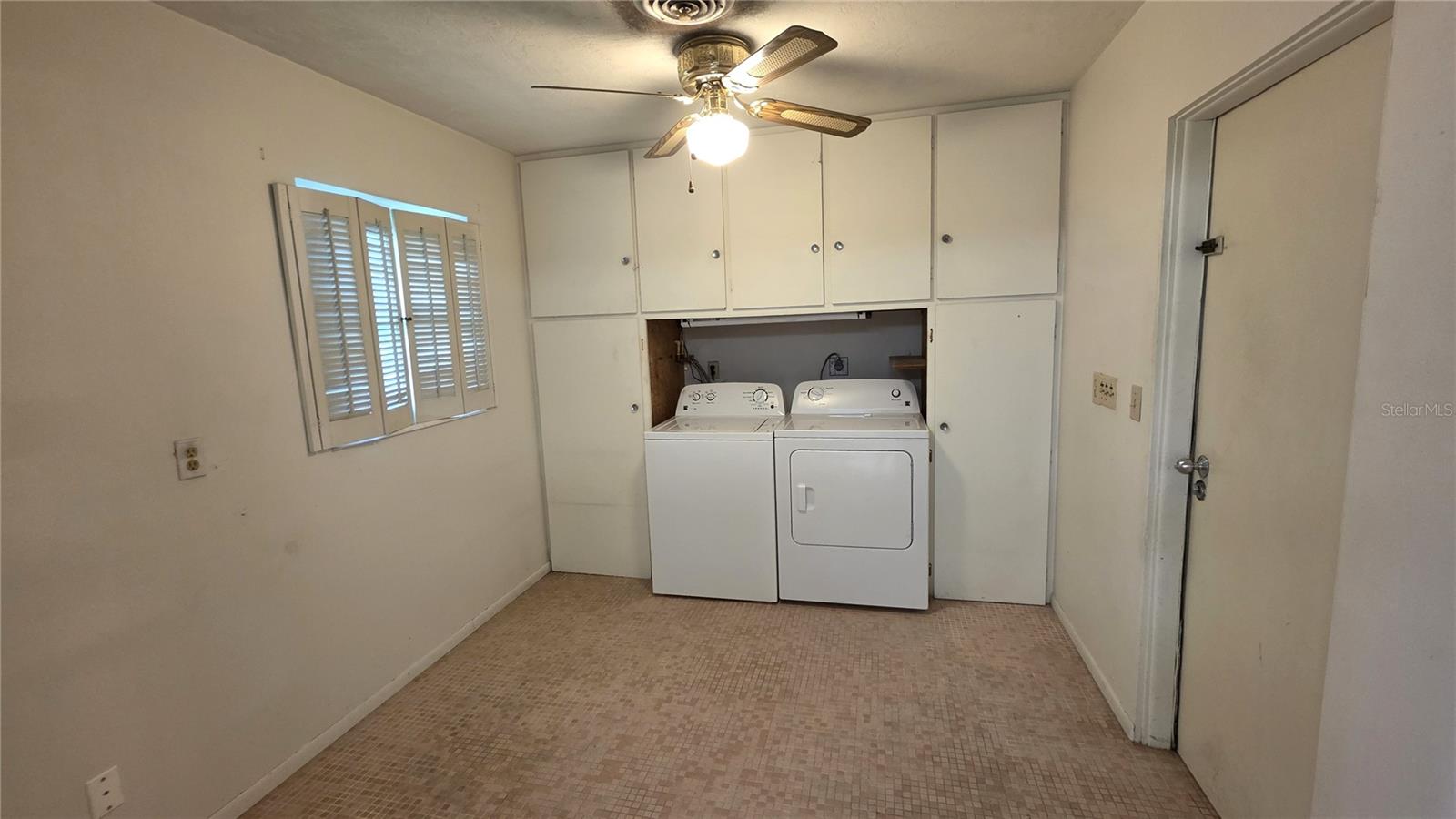 Image 14 of 17 For 3538 Fairview Drive
