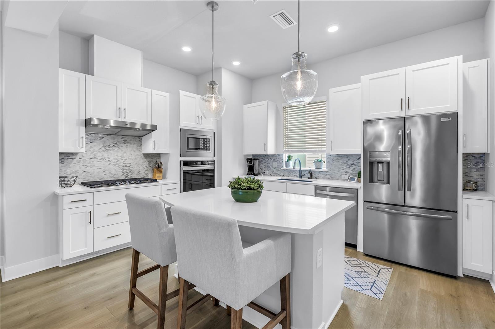 Image 17 of 65 For 2873 1st Avenue S