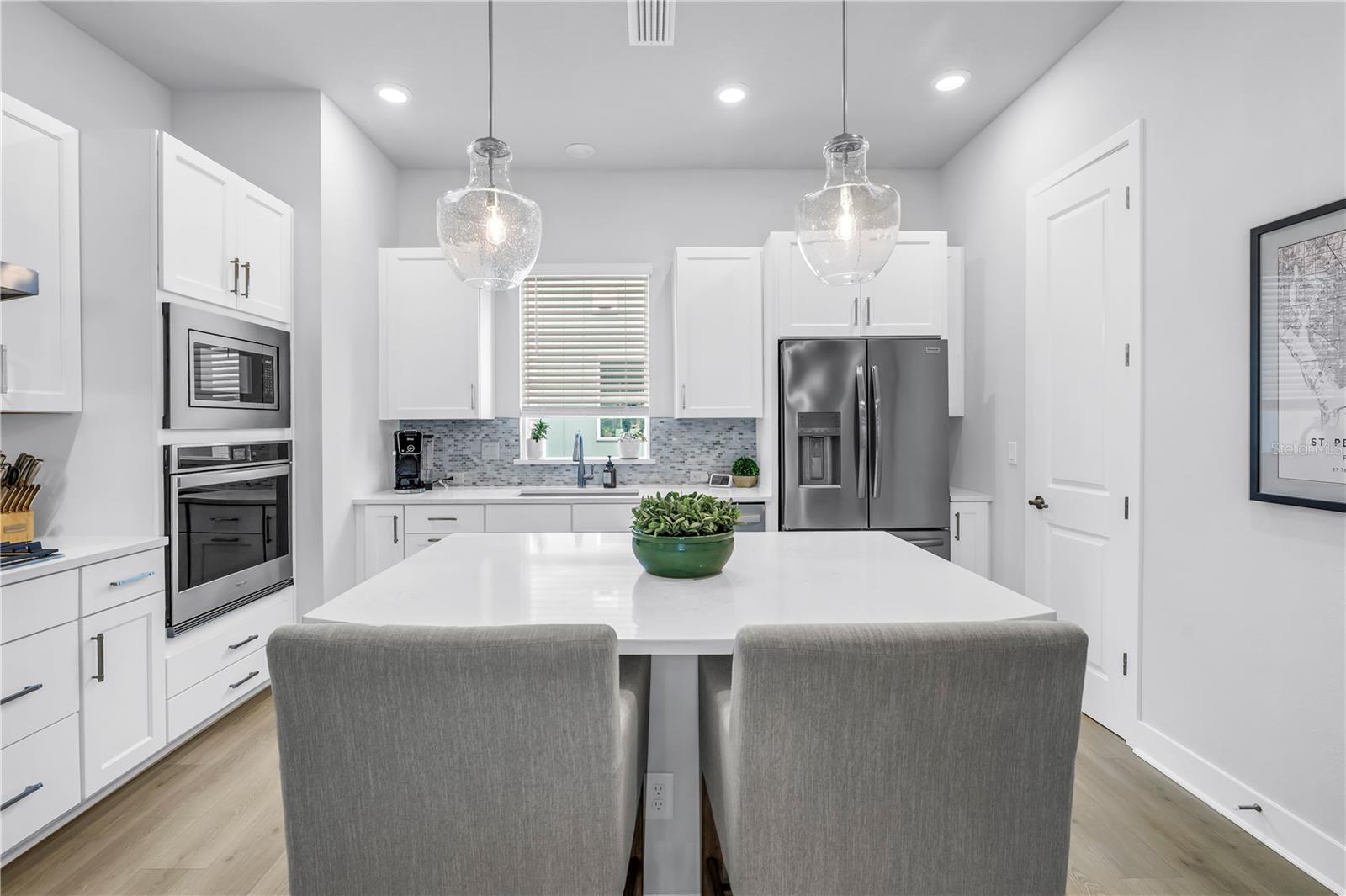 Image 18 of 65 For 2873 1st Avenue S