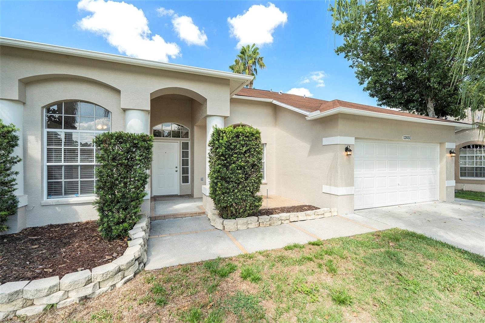 Listing photo id 0 for 12031 Penzance Lane