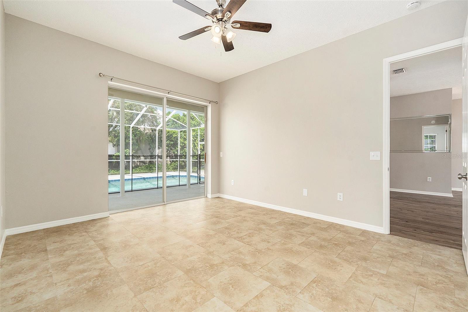 Listing photo id 19 for 12031 Penzance Lane