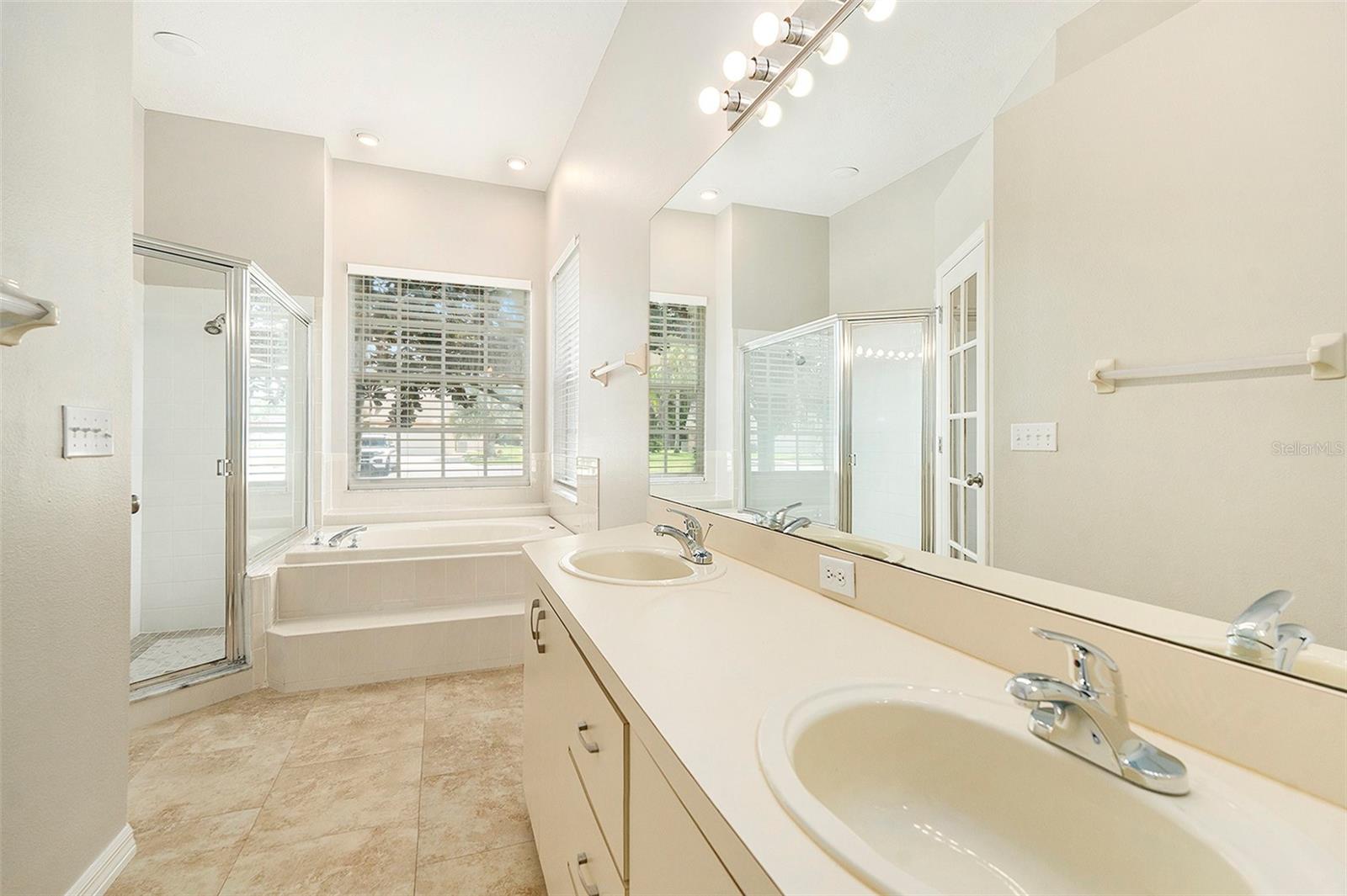 Listing photo id 21 for 12031 Penzance Lane