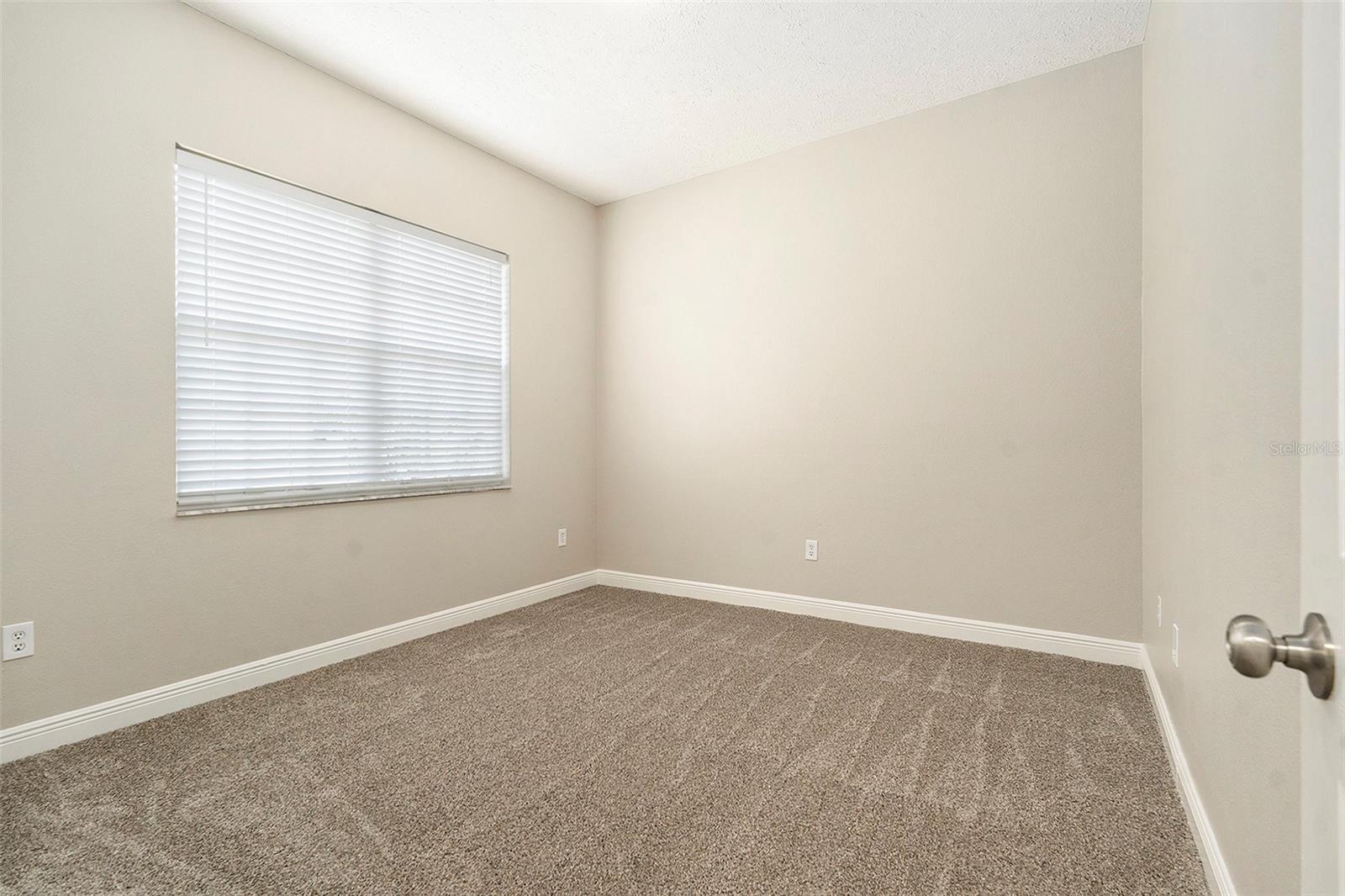 Listing photo id 23 for 12031 Penzance Lane