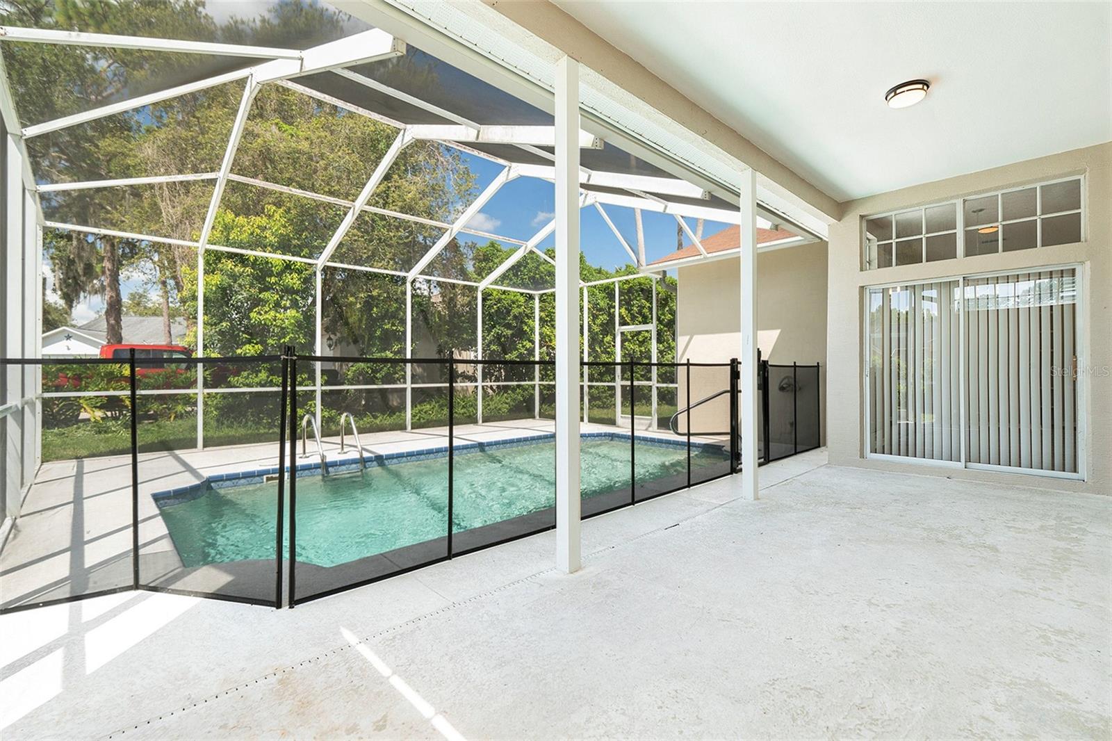 Listing photo id 26 for 12031 Penzance Lane
