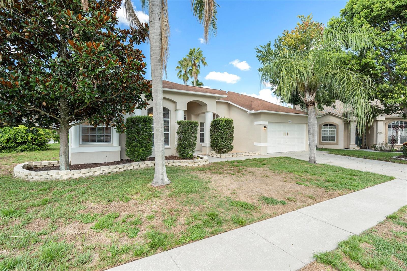 Listing photo id 1 for 12031 Penzance Lane