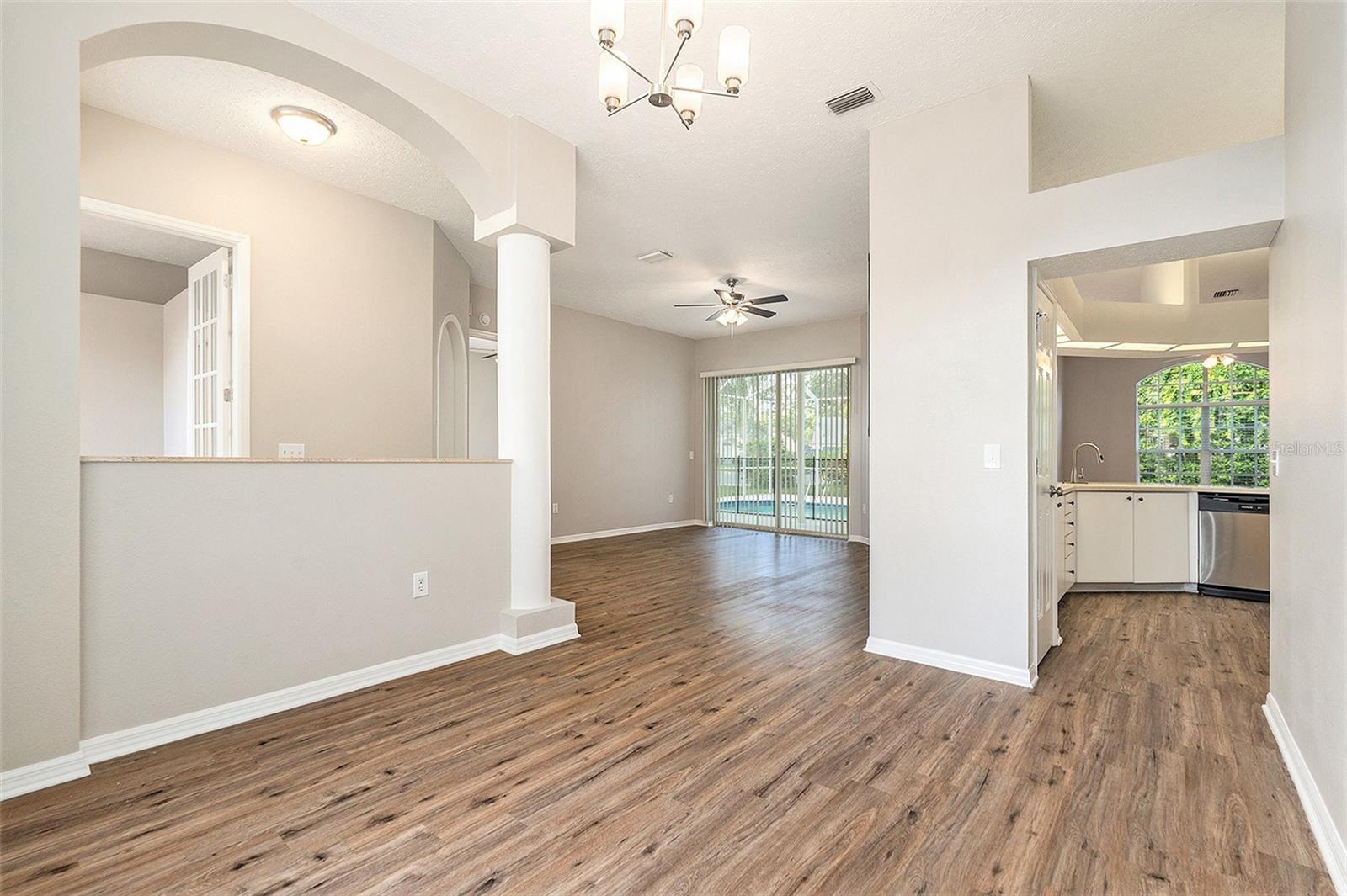 Listing photo id 6 for 12031 Penzance Lane