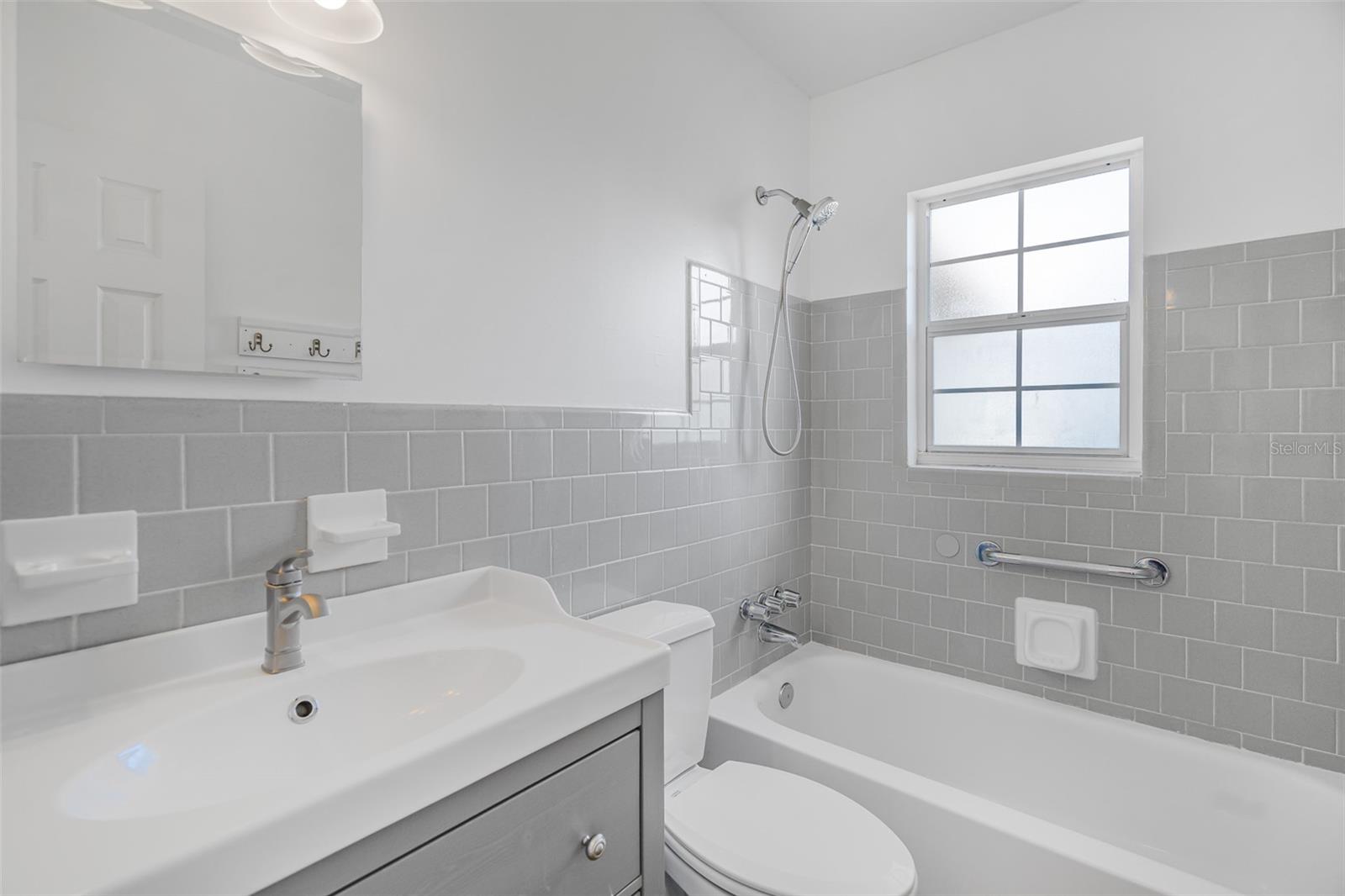 Image 5 of 55 For 7022 Aspen Avenue
