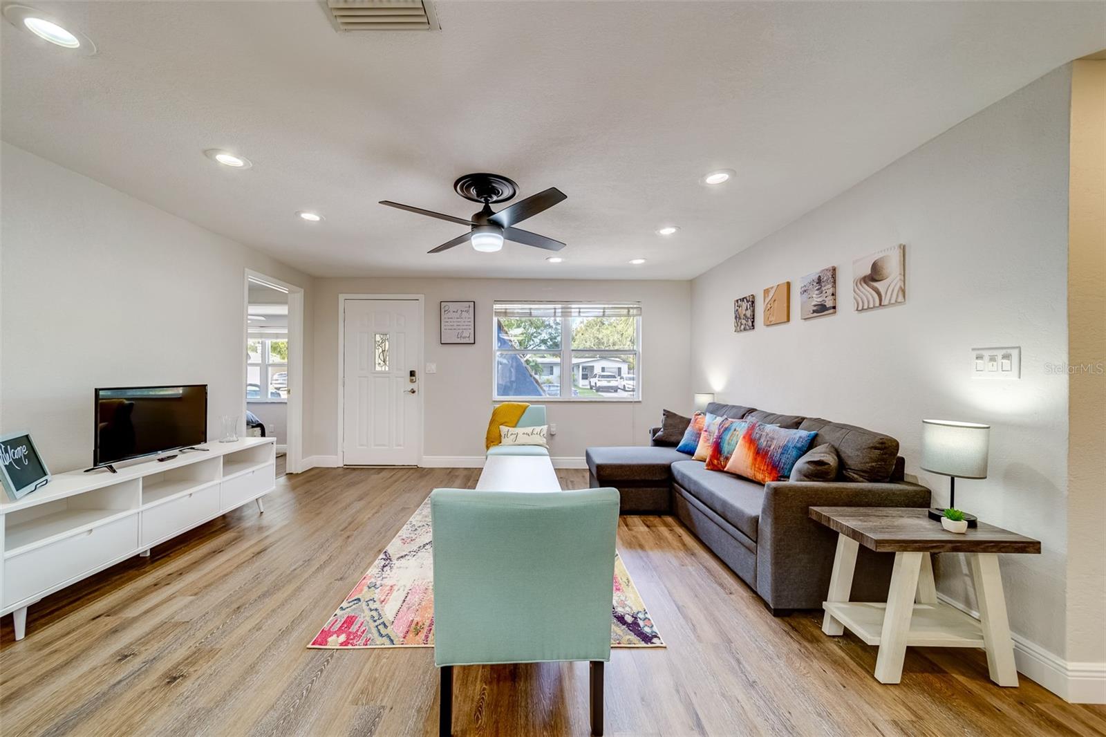 Image 9 of 36 For 11615 Leisure Lane W