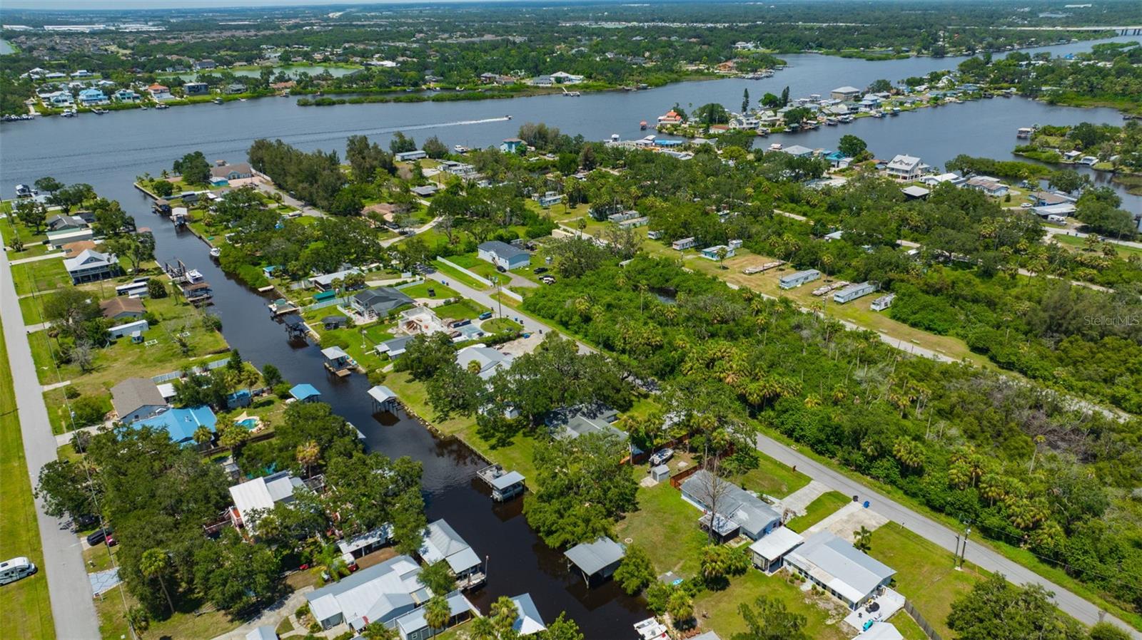 Image 27 of 32 For 9935 River Drive