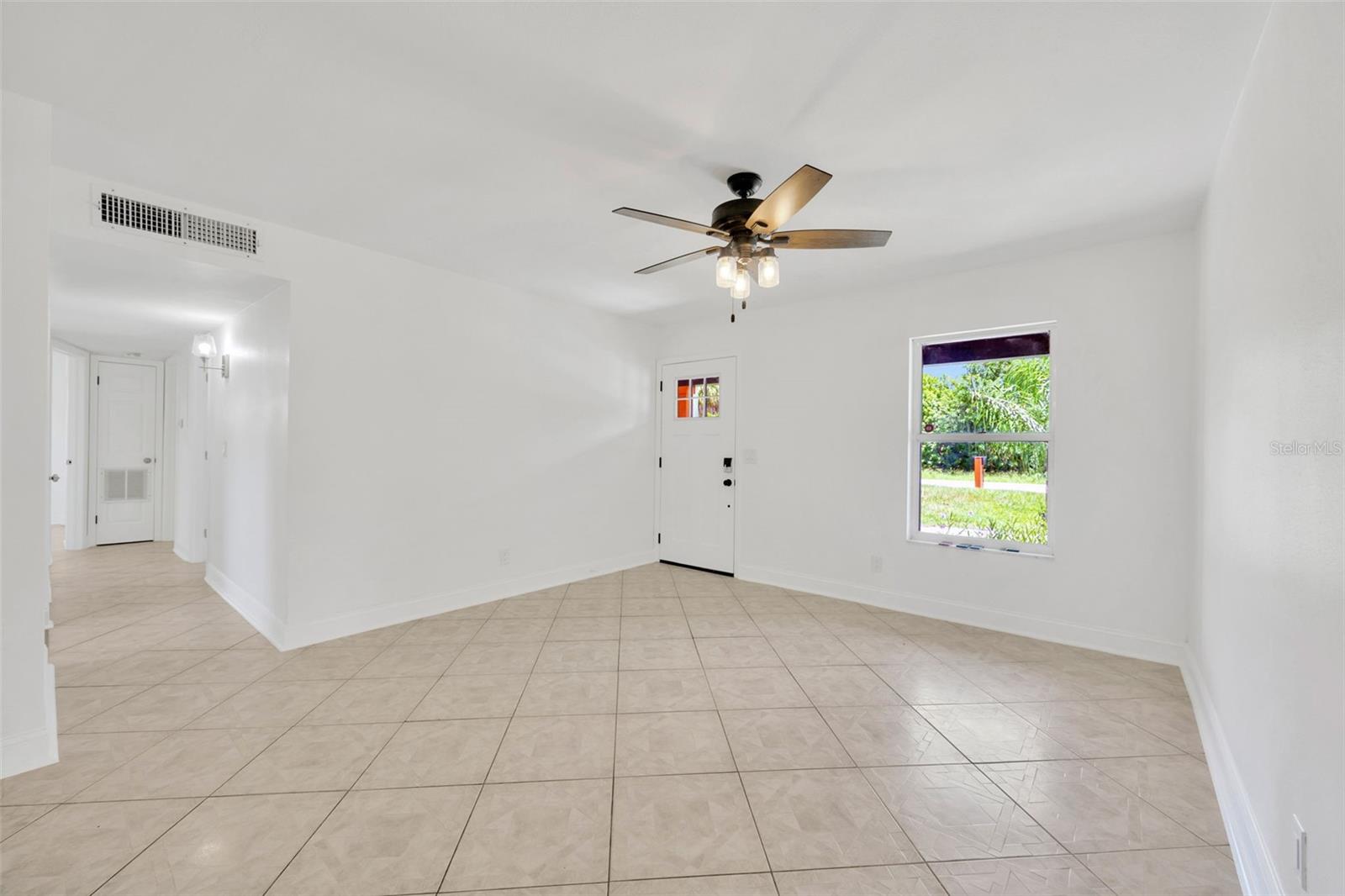 Image 5 of 32 For 9935 River Drive