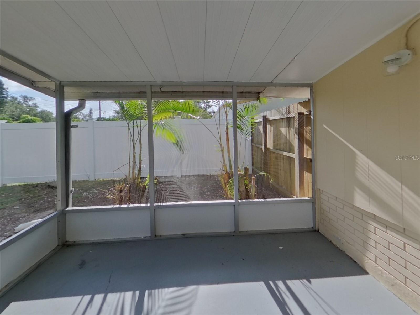 Image 14 of 15 For 2869 Webley Drive