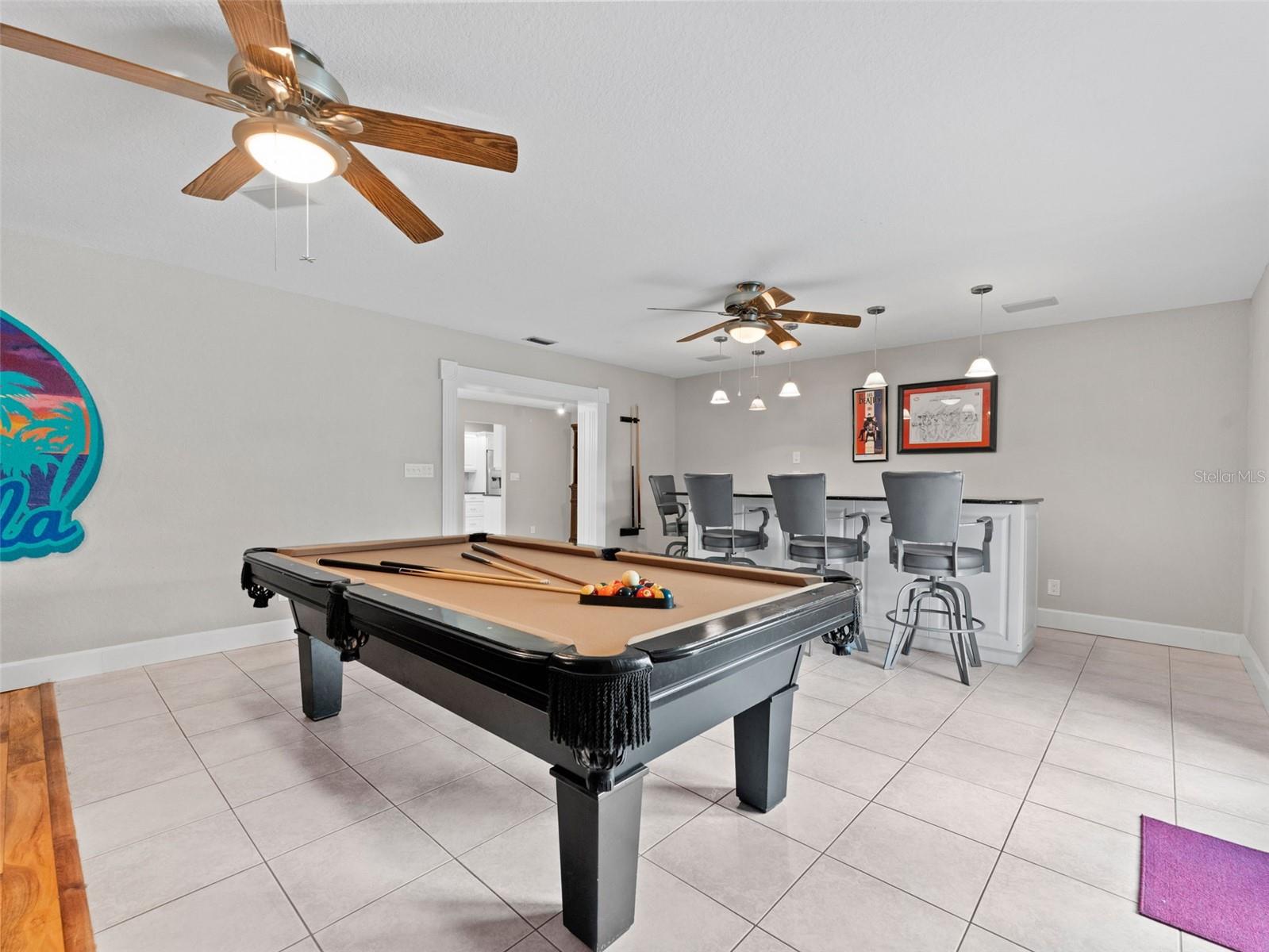 Listing photo id 18 for 13189 87th Avenue