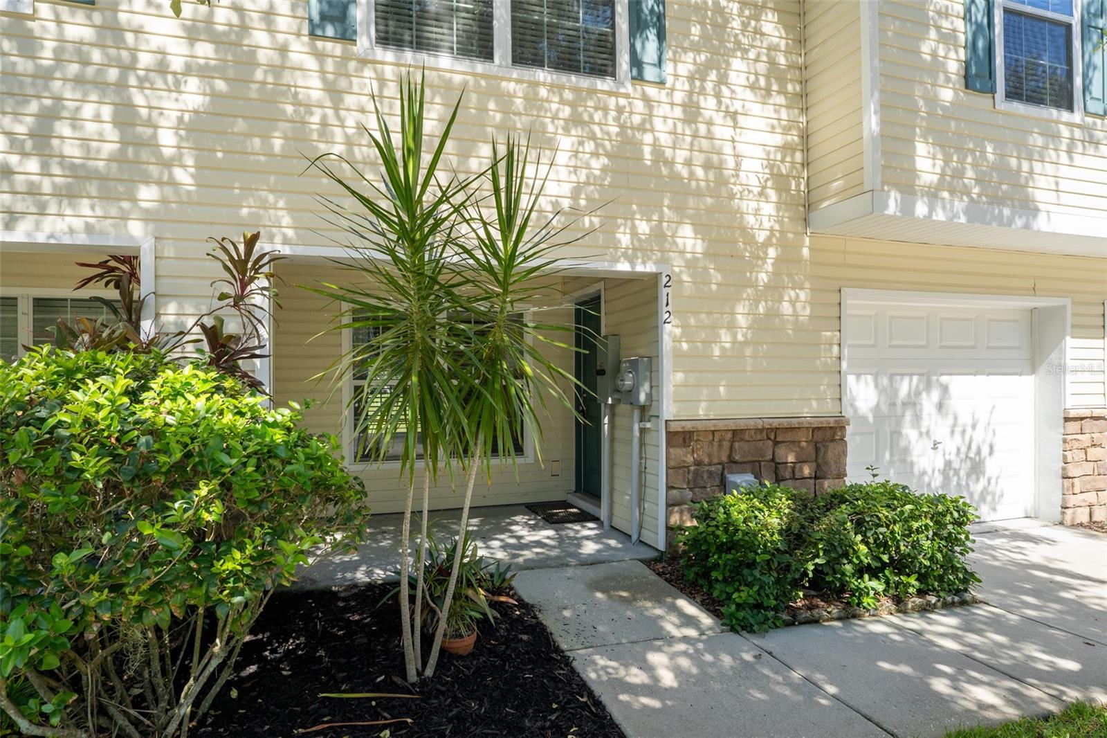Image 13 of 35 For 212 Woodknoll Place