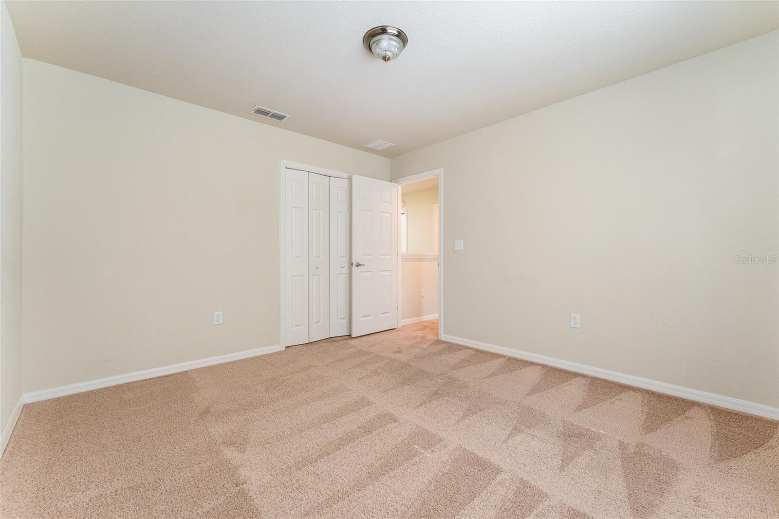 Image 27 of 35 For 212 Woodknoll Place
