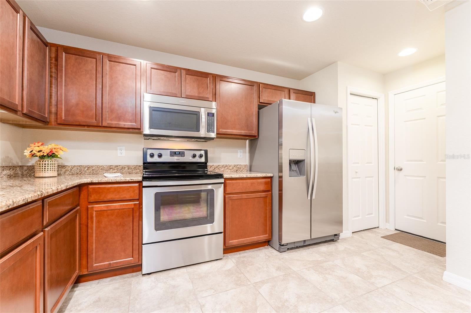 Image 6 of 35 For 212 Woodknoll Place