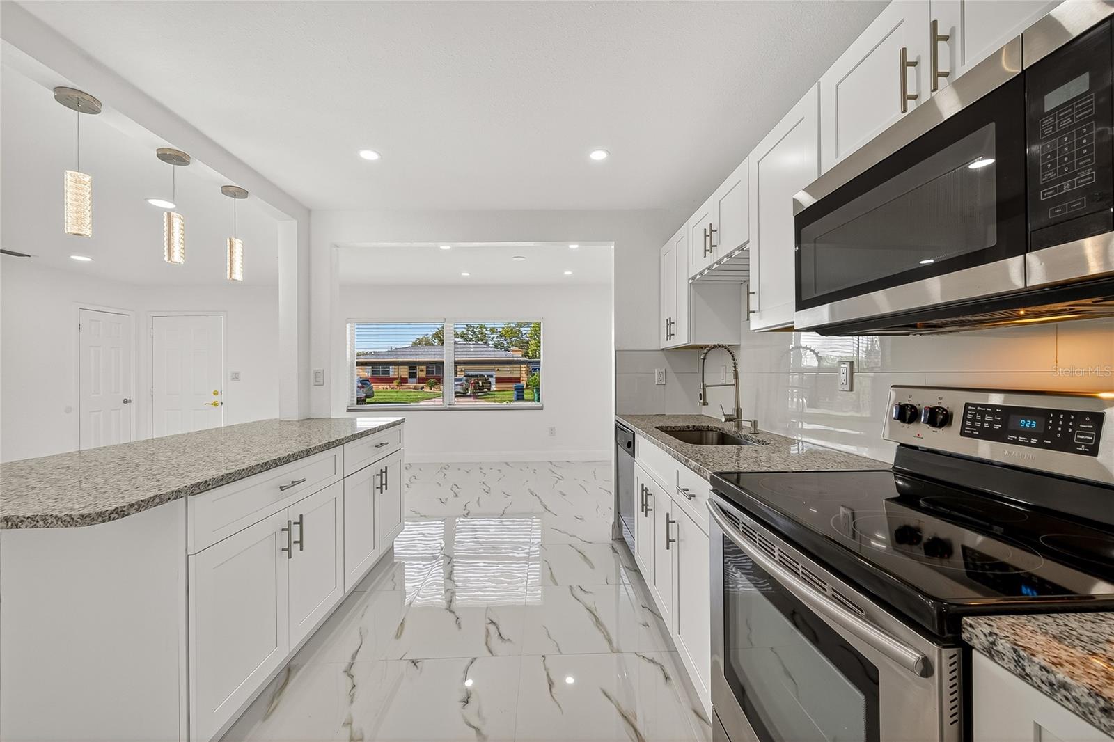Image 12 of 50 For 2503 Diana Street