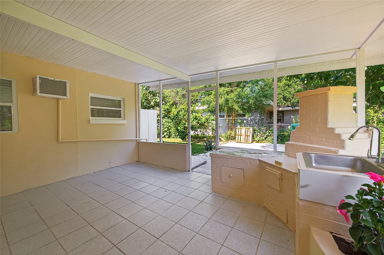 Image 31 of 50 For 2503 Diana Street