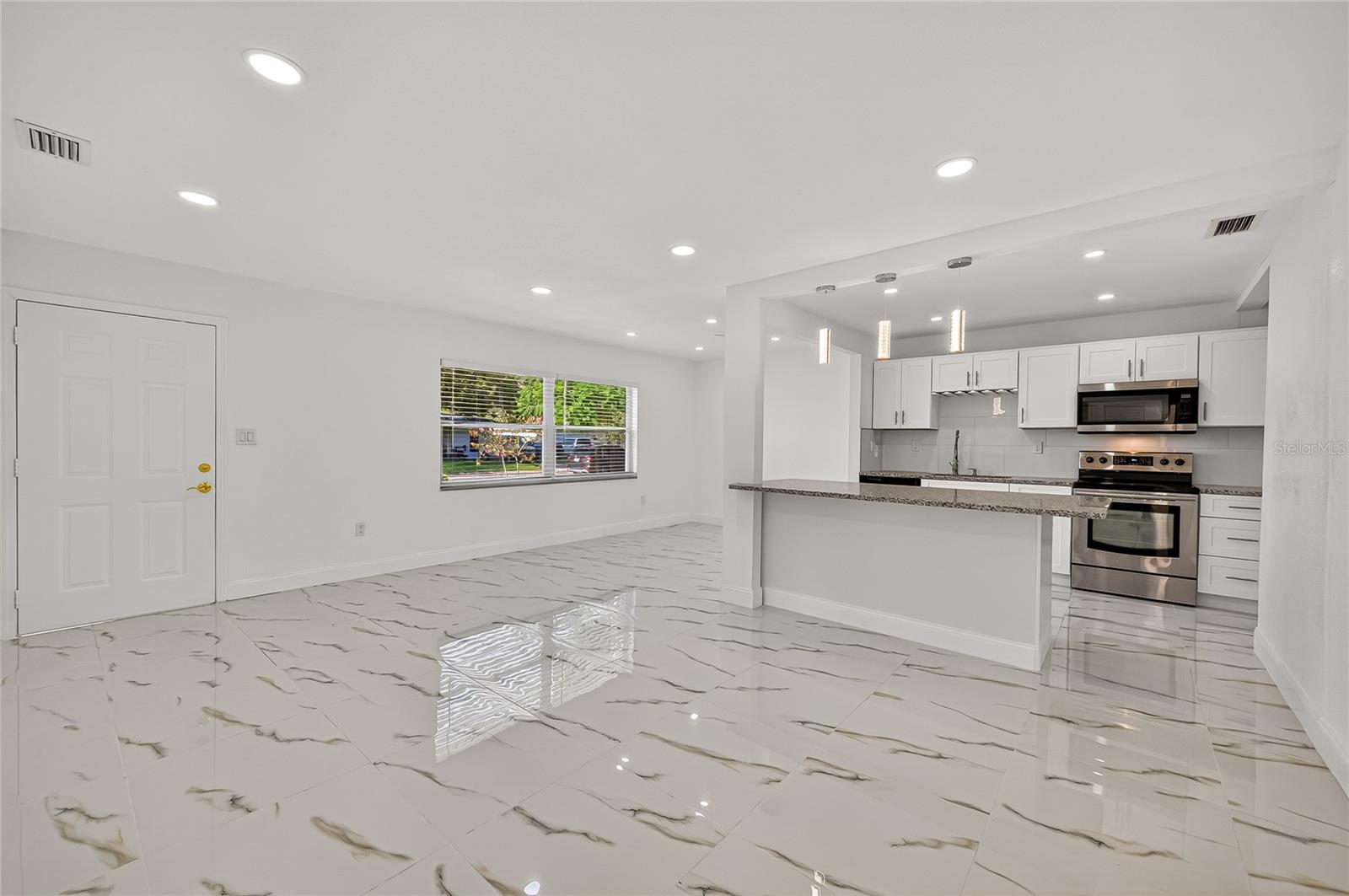 Image 6 of 50 For 2503 Diana Street
