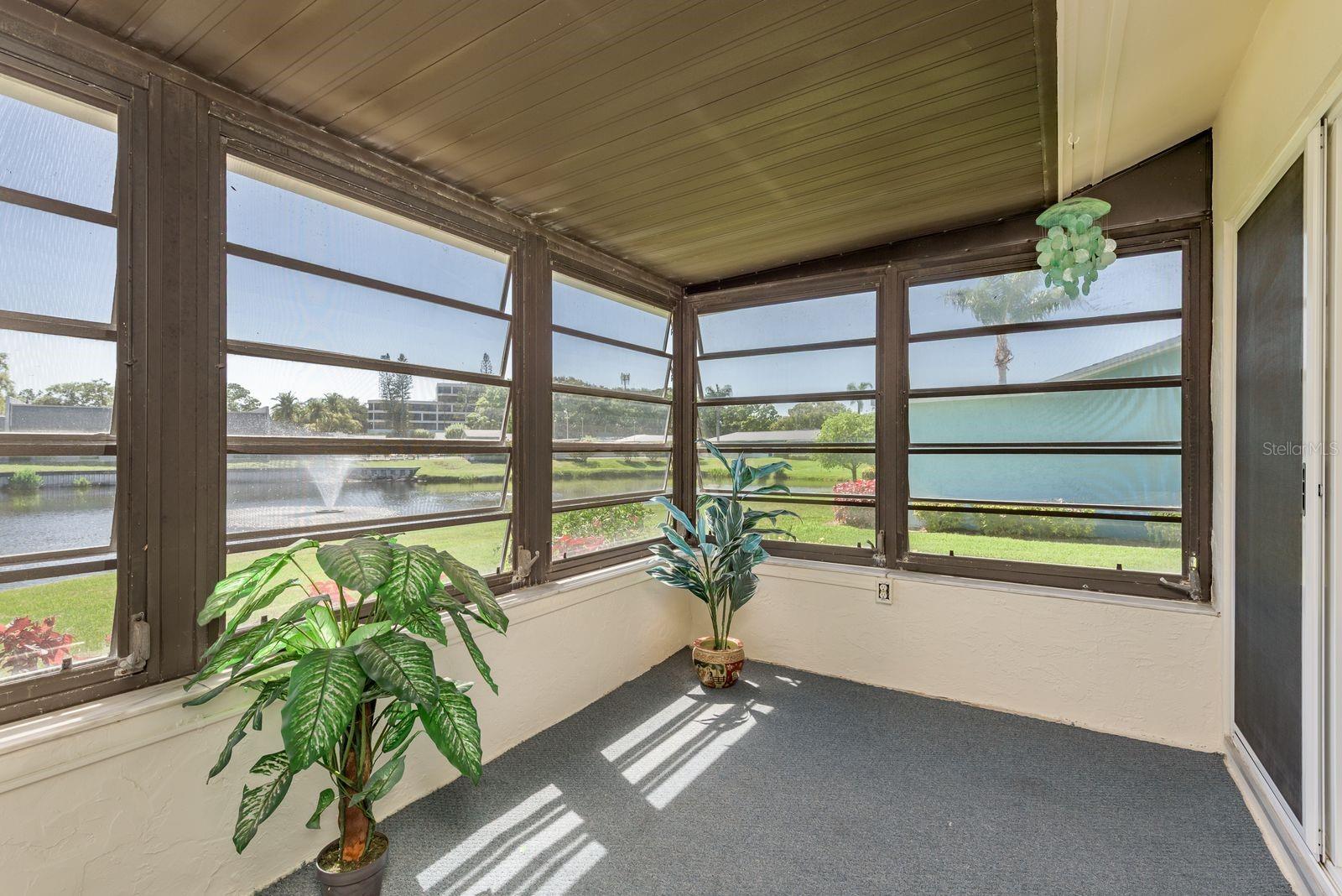 Image 21 of 55 For 2738 Sherbrooke Lane C