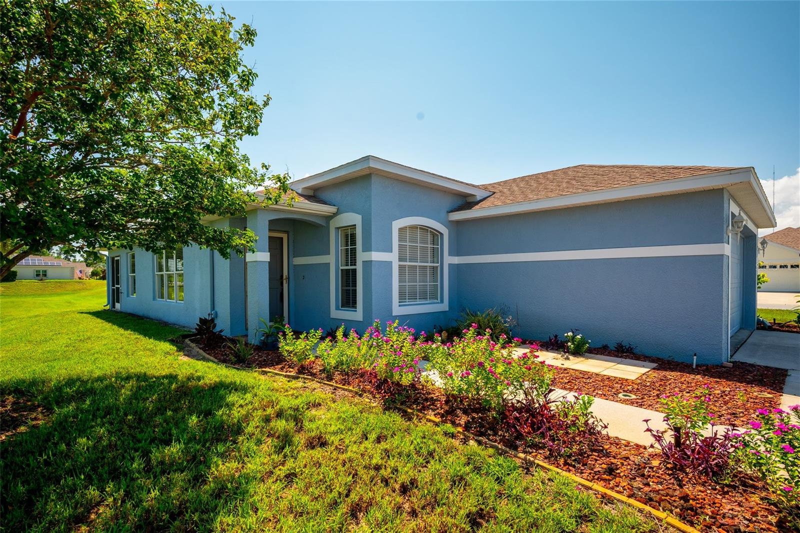 Listing photo id 0 for 2926 Walnut Grove Court