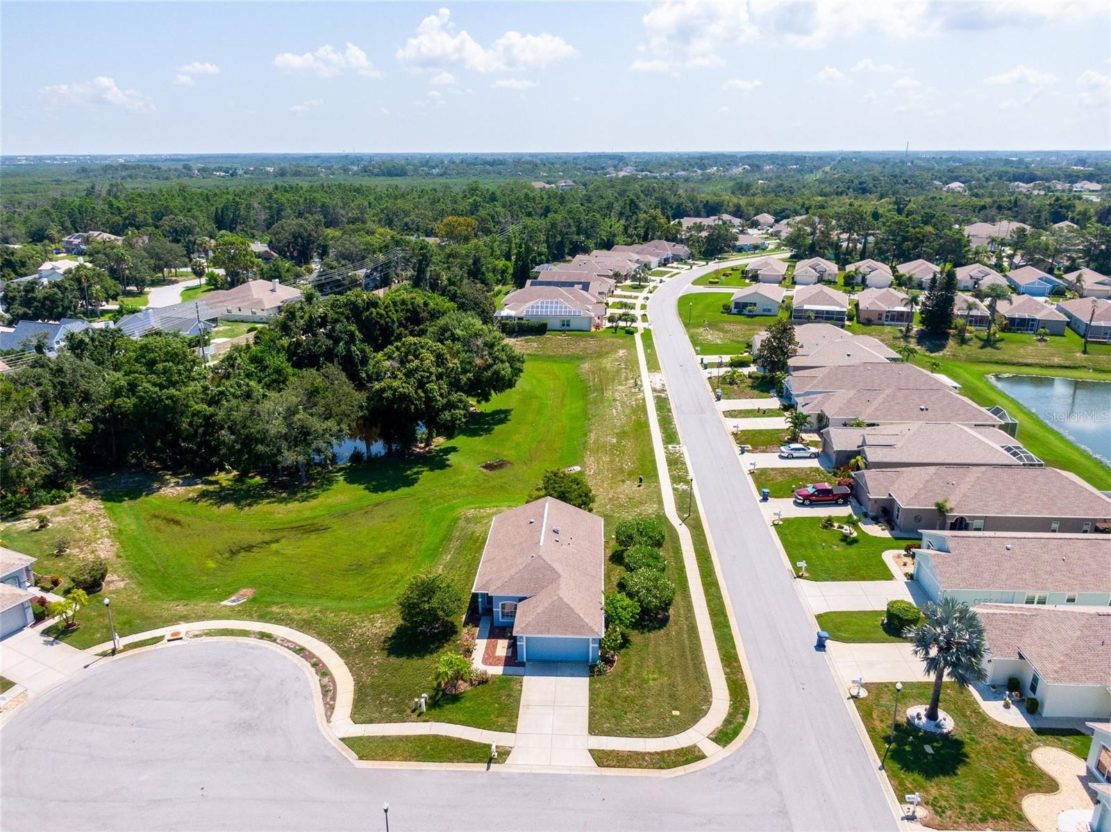 Listing photo id 27 for 2926 Walnut Grove Court