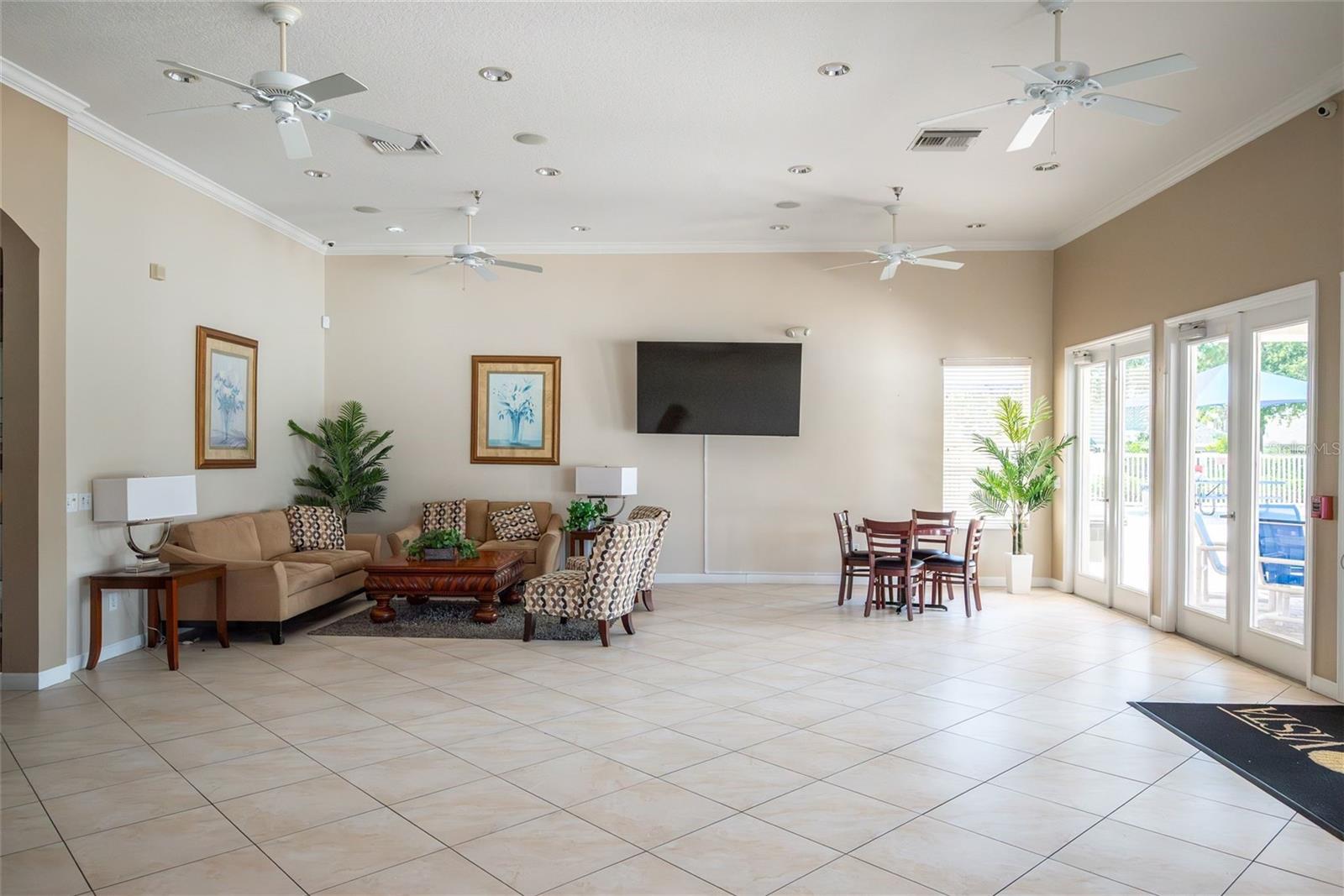 Listing photo id 30 for 2926 Walnut Grove Court