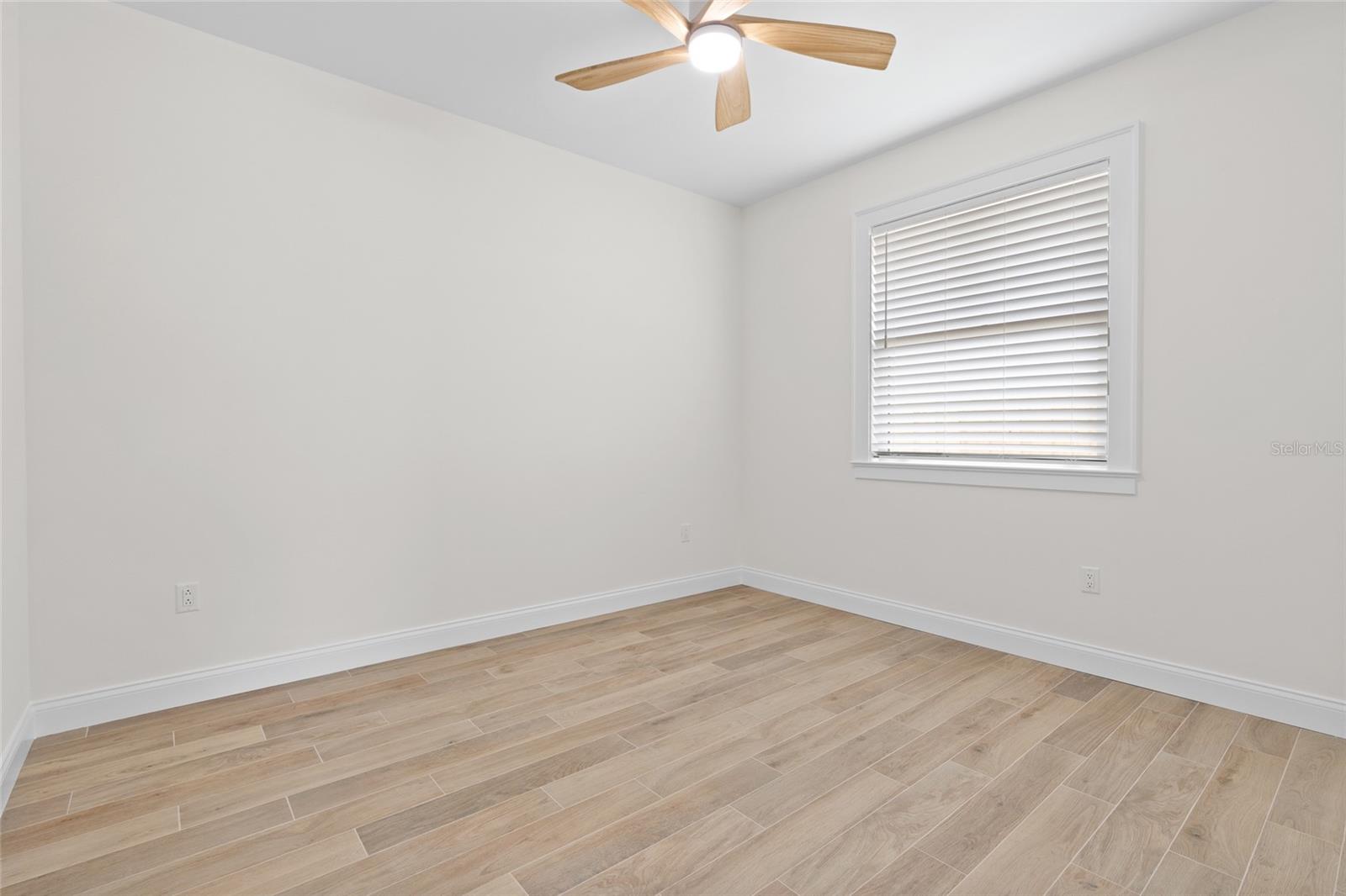 Image 19 of 40 For 1621 31st Avenue N