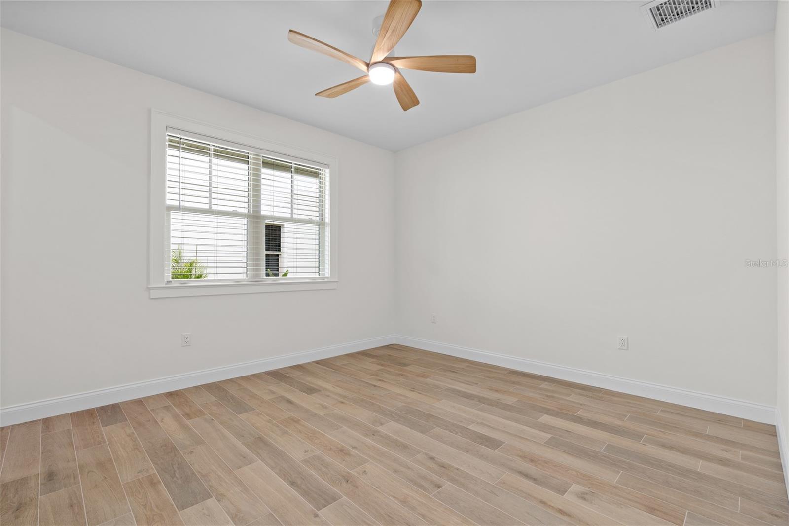 Image 24 of 40 For 1621 31st Avenue N