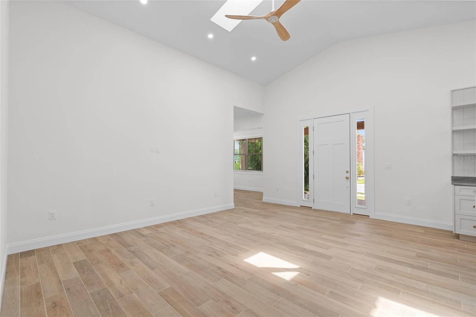 Image 7 of 40 For 1621 31st Avenue N